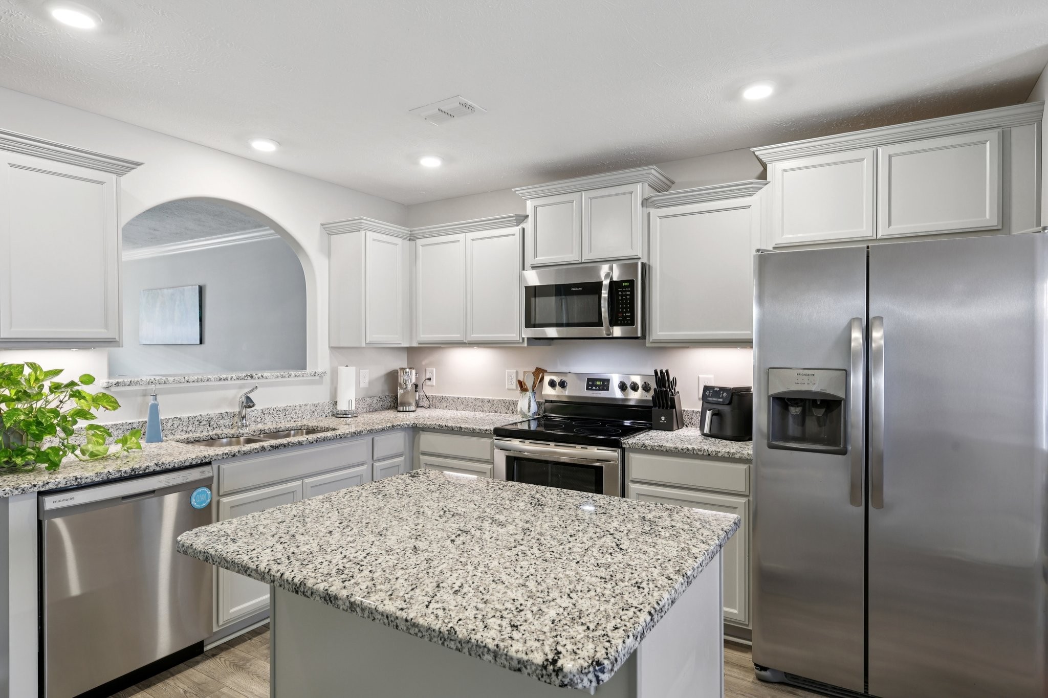 1633 Calypso Dr