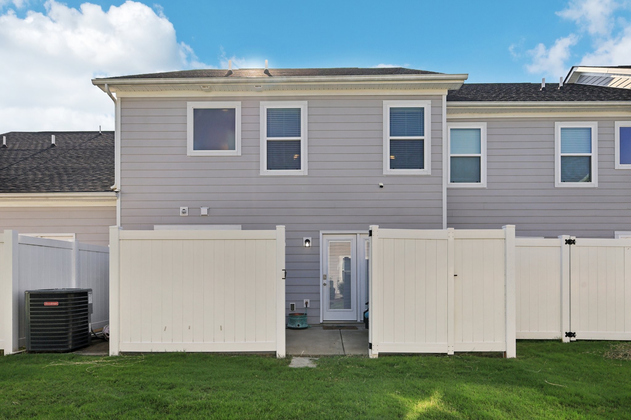 1633 Calypso Dr