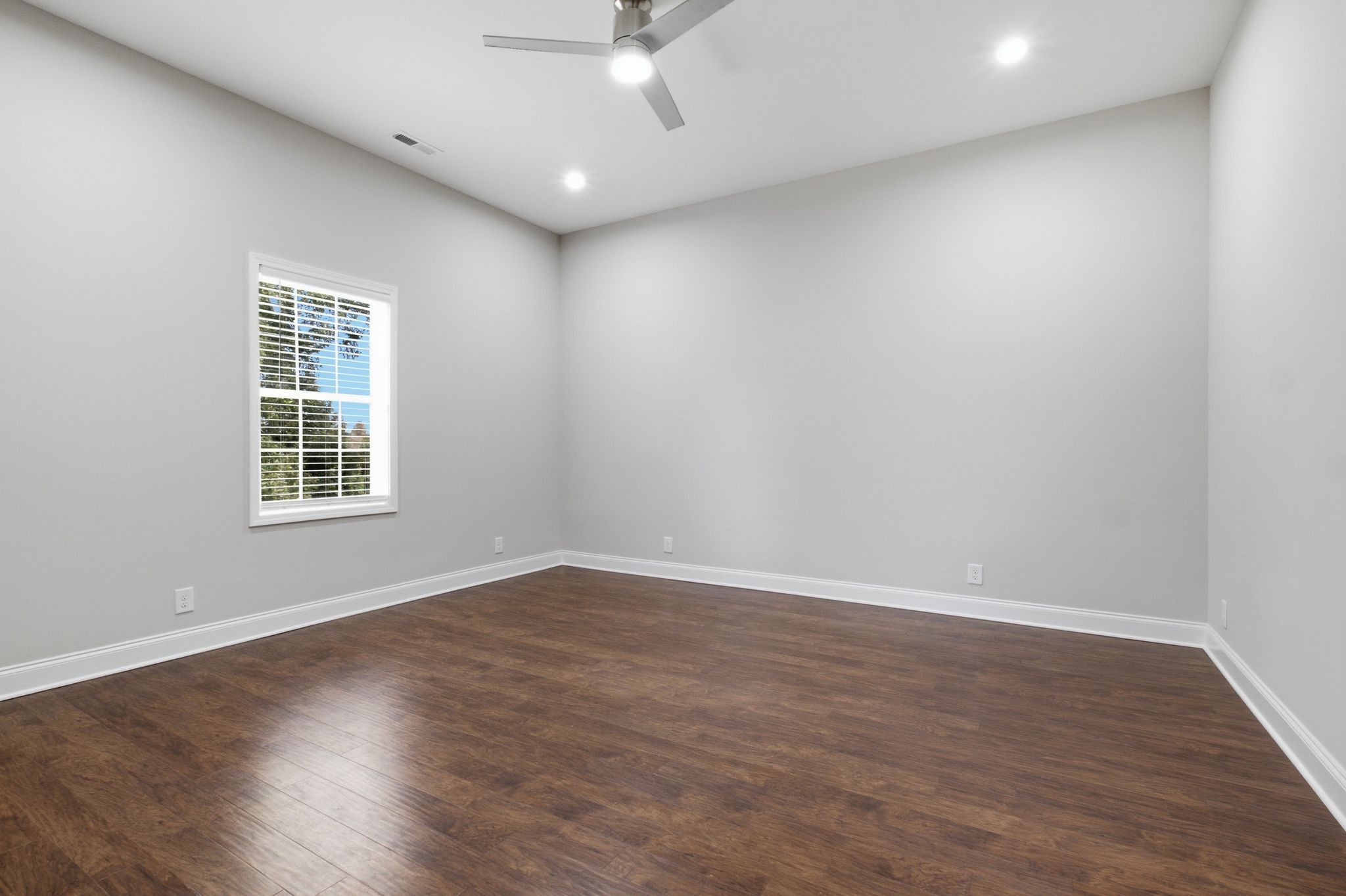 4251 Old Metal Rd