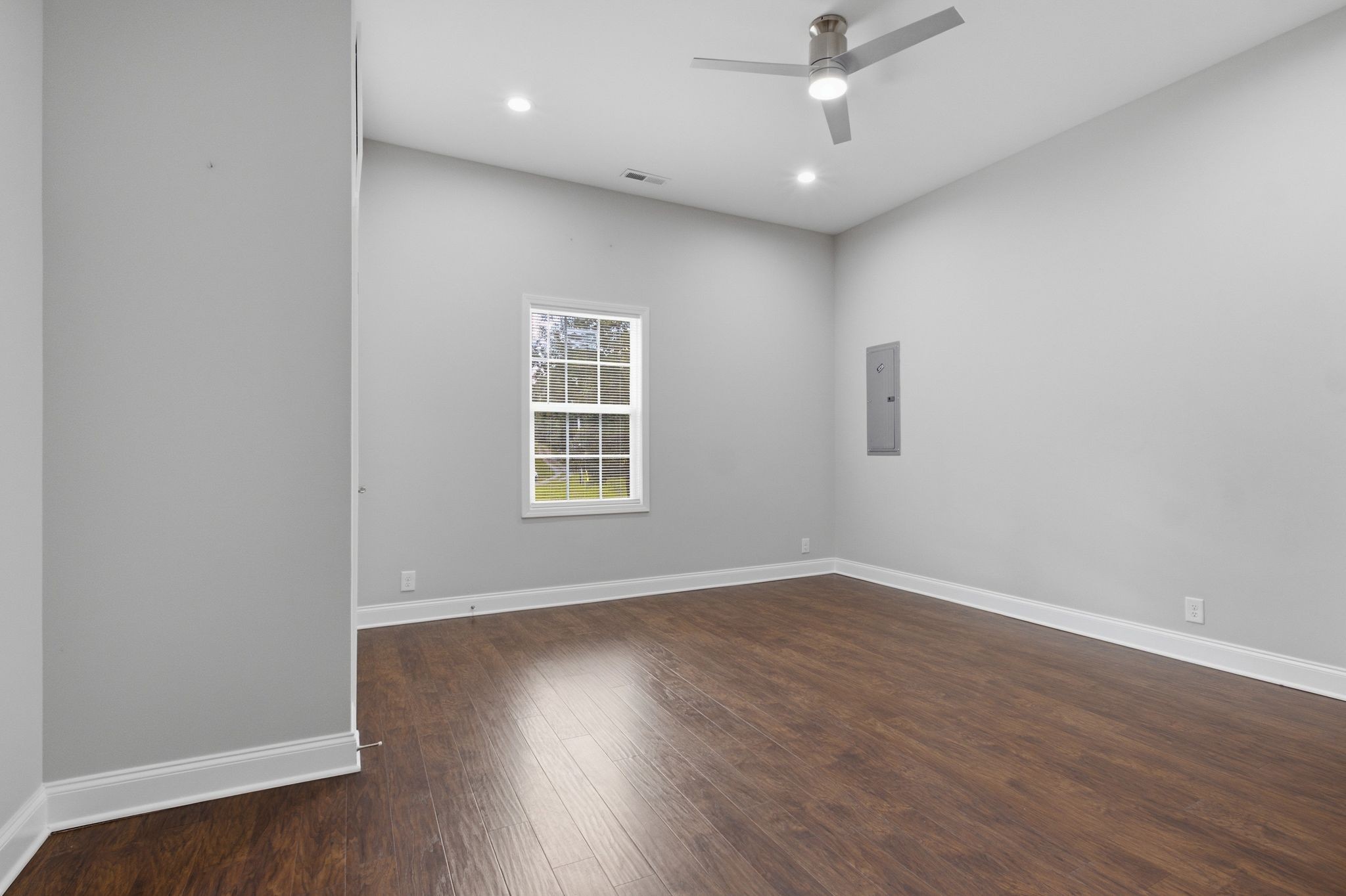 4251 Old Metal Rd