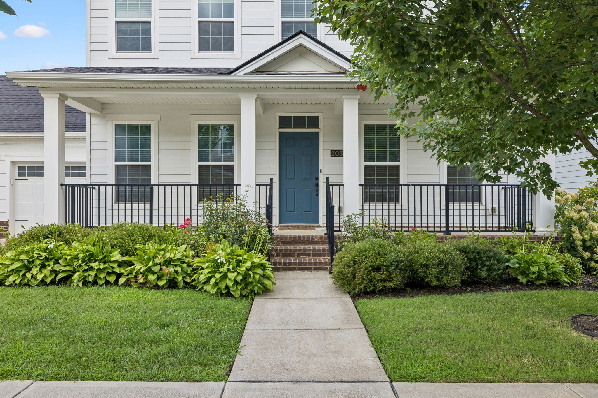 2030 Oglethorpe Dr