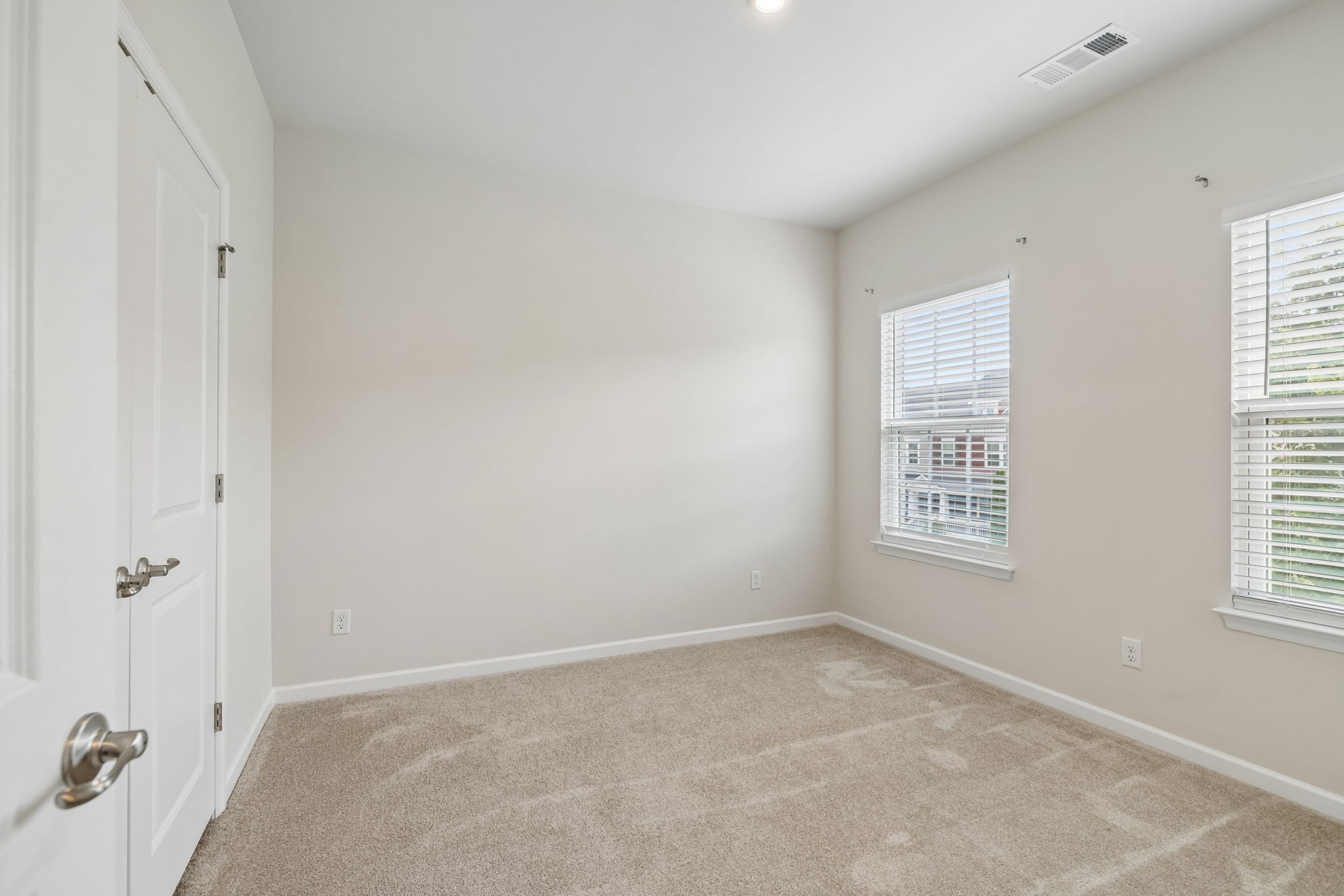 2030 Oglethorpe Dr