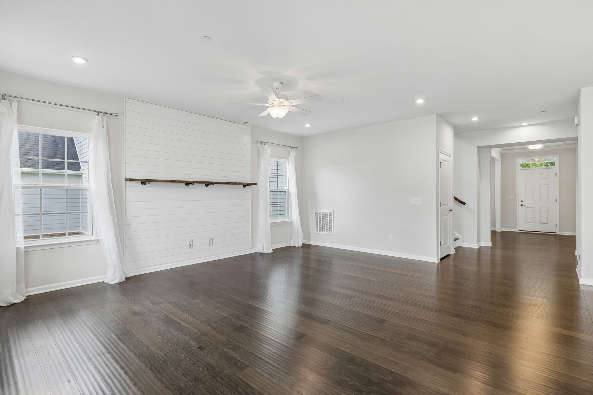 2030 Oglethorpe Dr