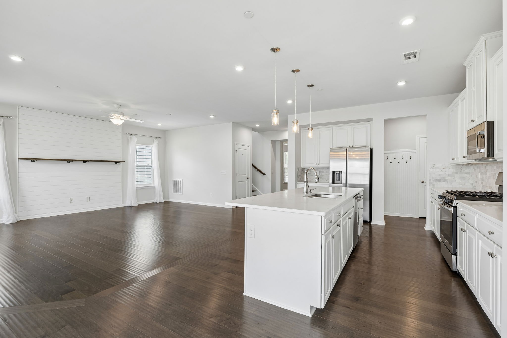 2030 Oglethorpe Dr