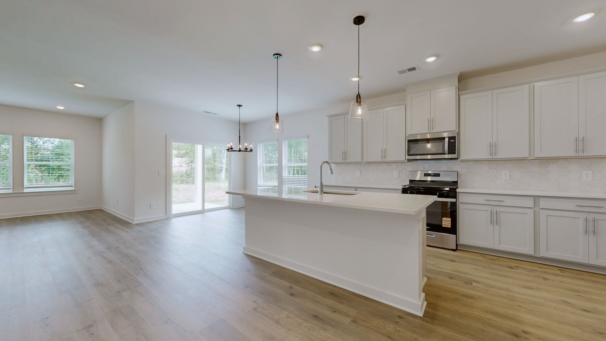 418 Long Dr