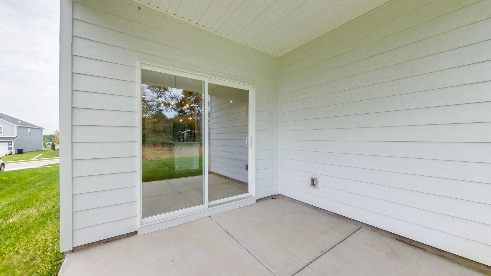 418 Long Dr