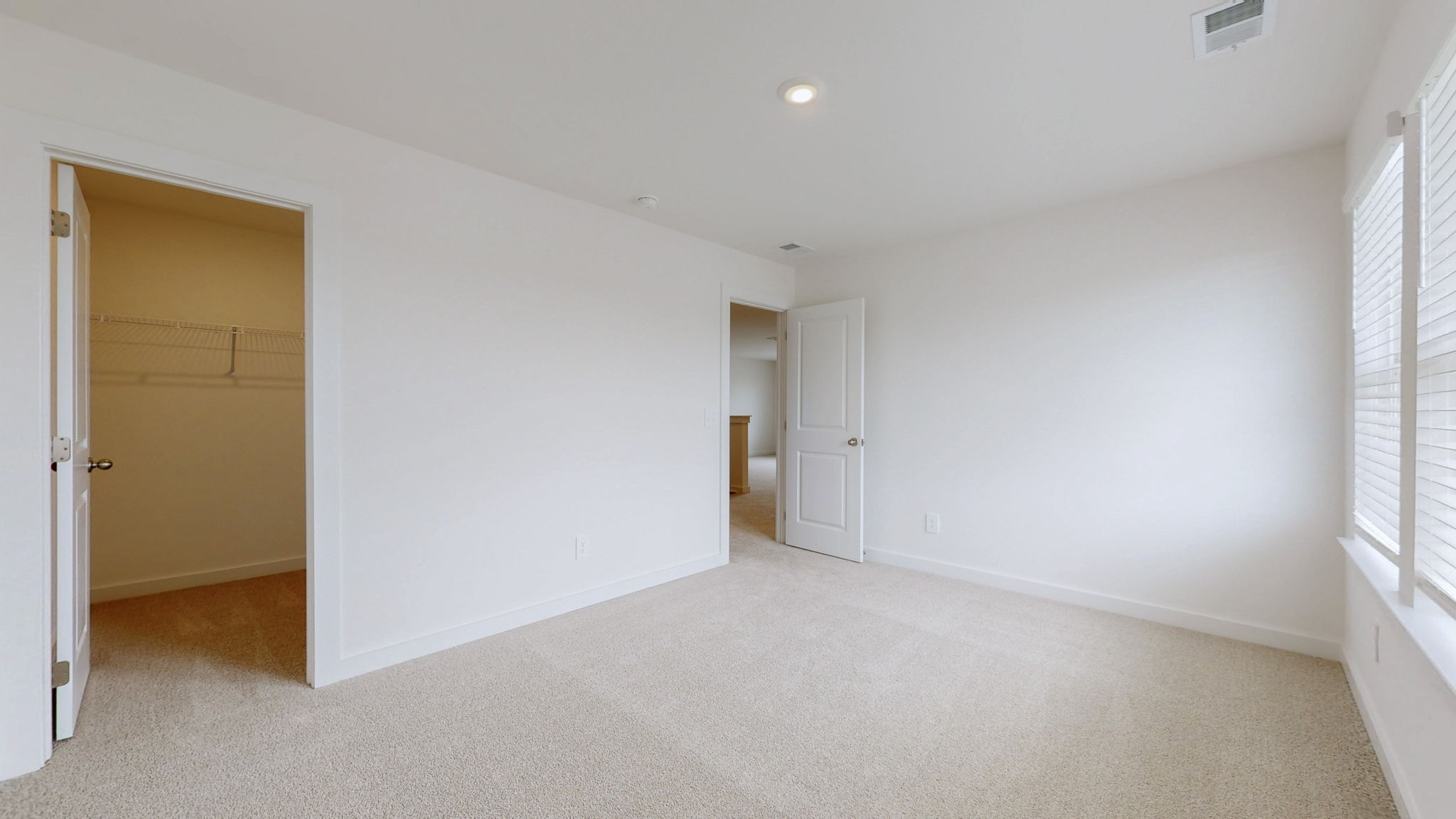418 Long Dr