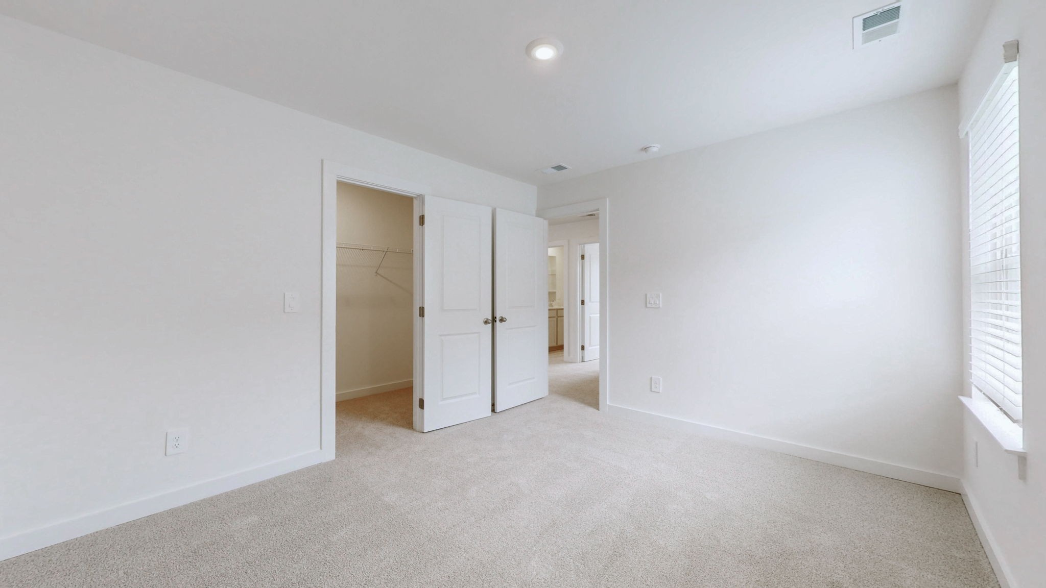 418 Long Dr