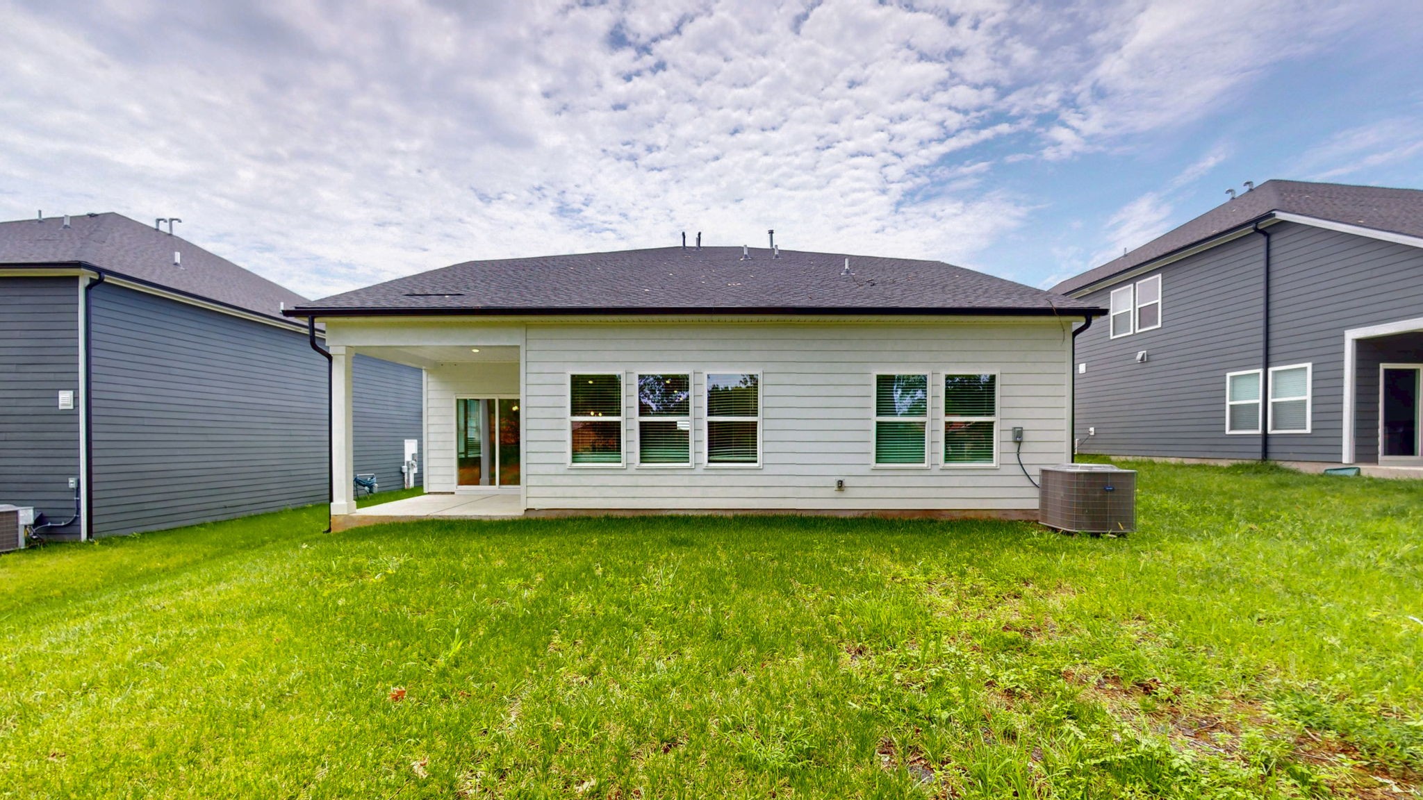 418 Long Dr