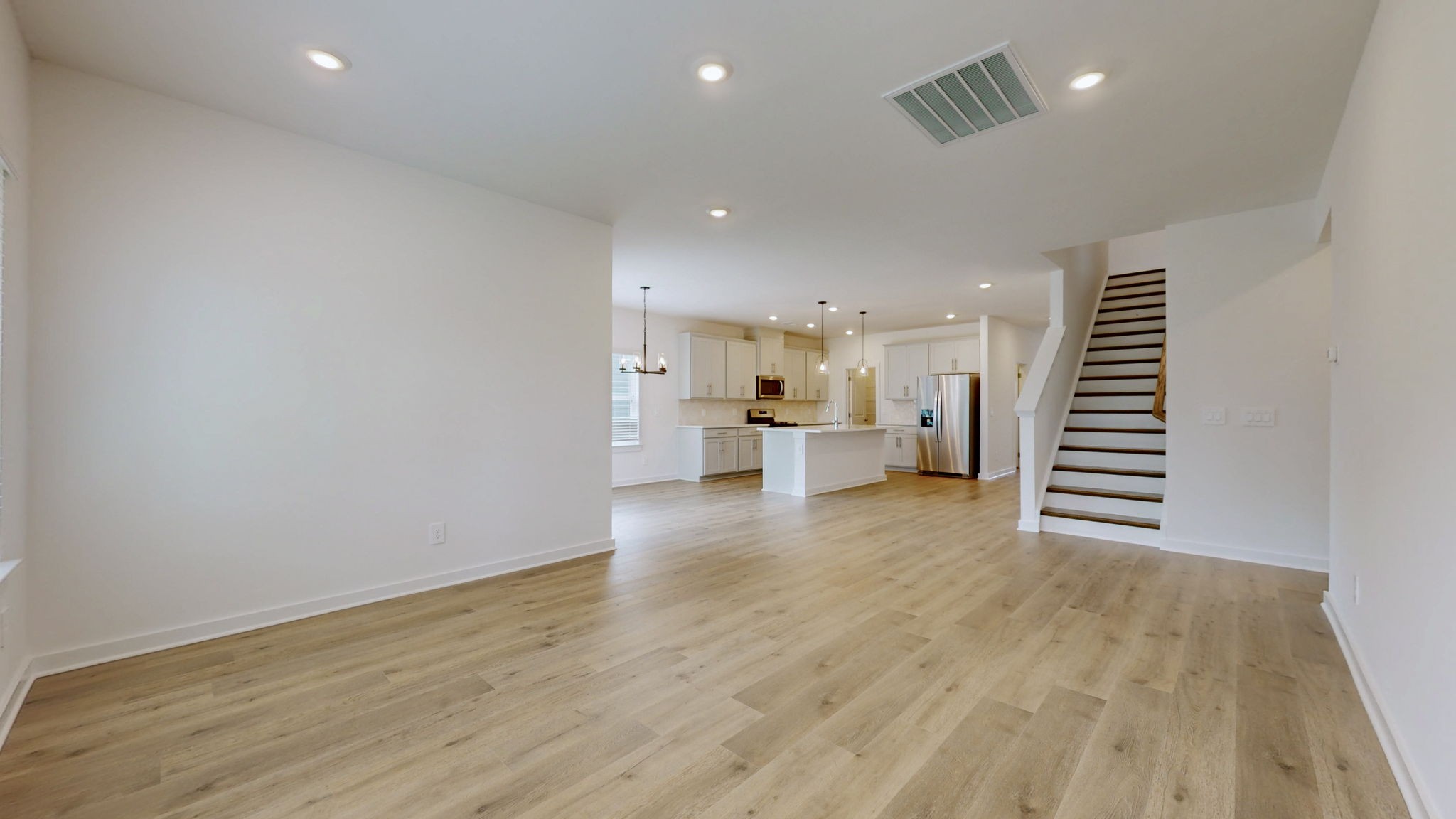 418 Long Dr
