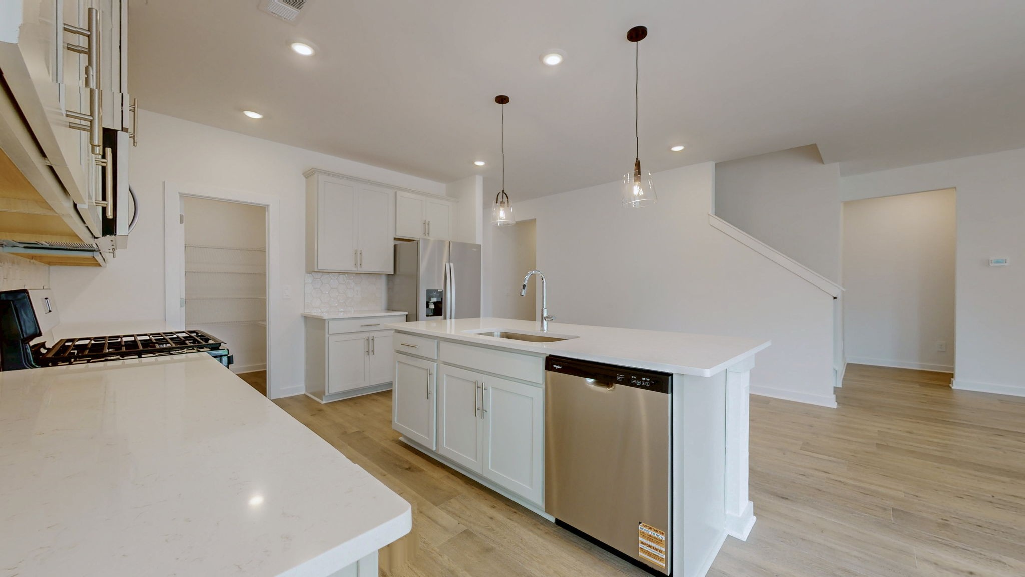 418 Long Dr