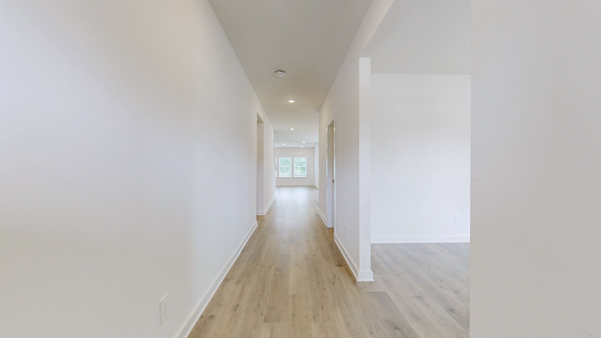 418 Long Dr