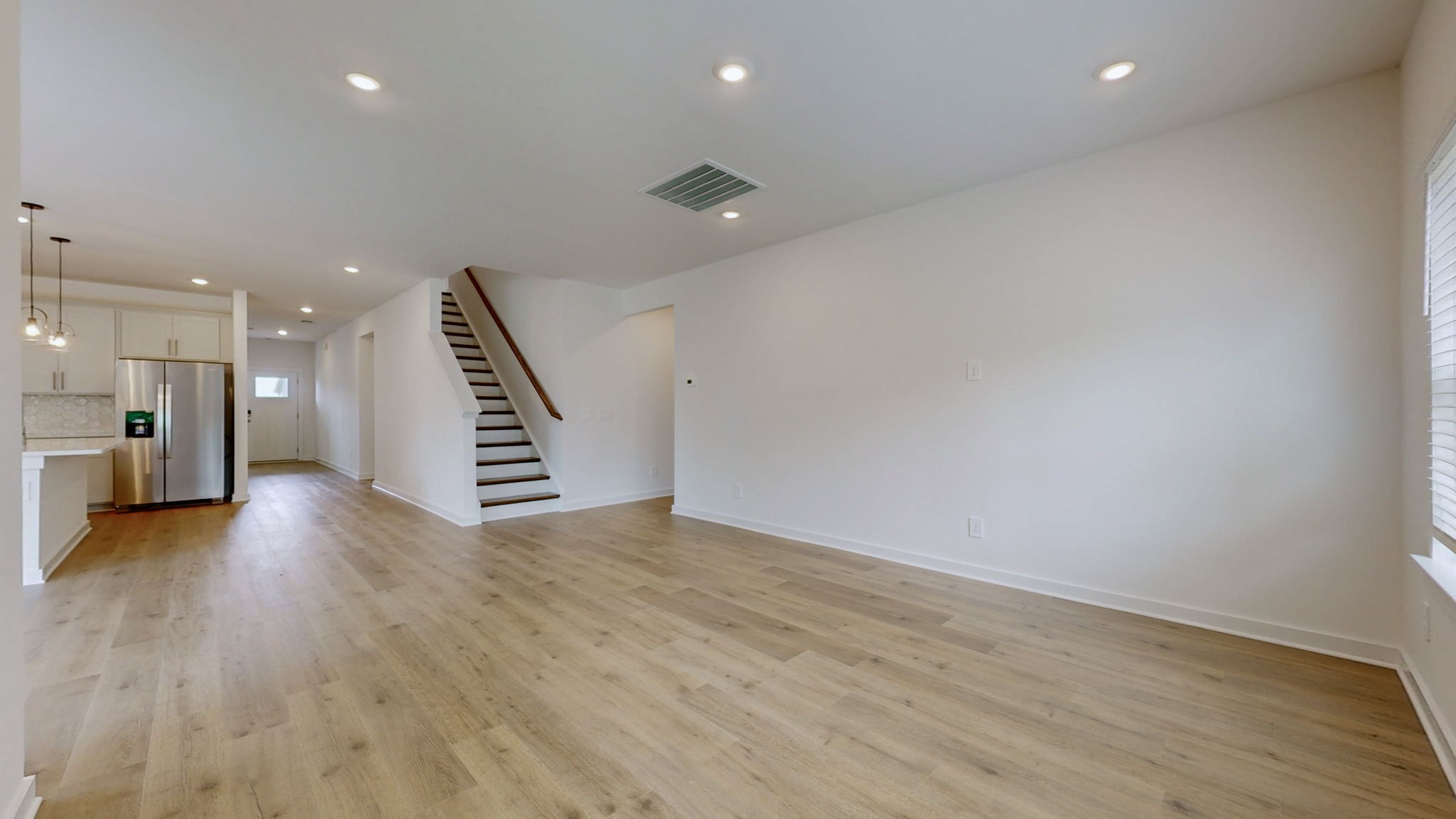 418 Long Dr