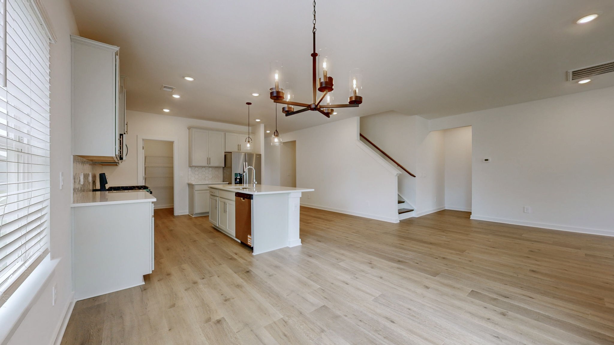 418 Long Dr