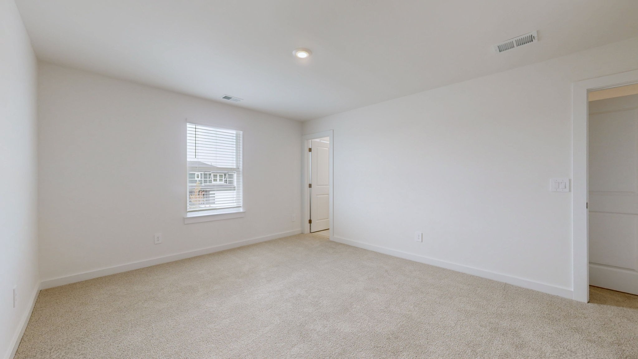 418 Long Dr
