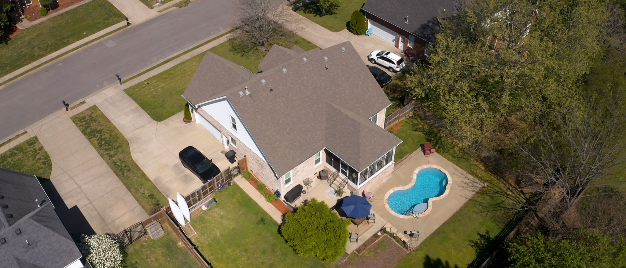 3084 Vicwood Dr