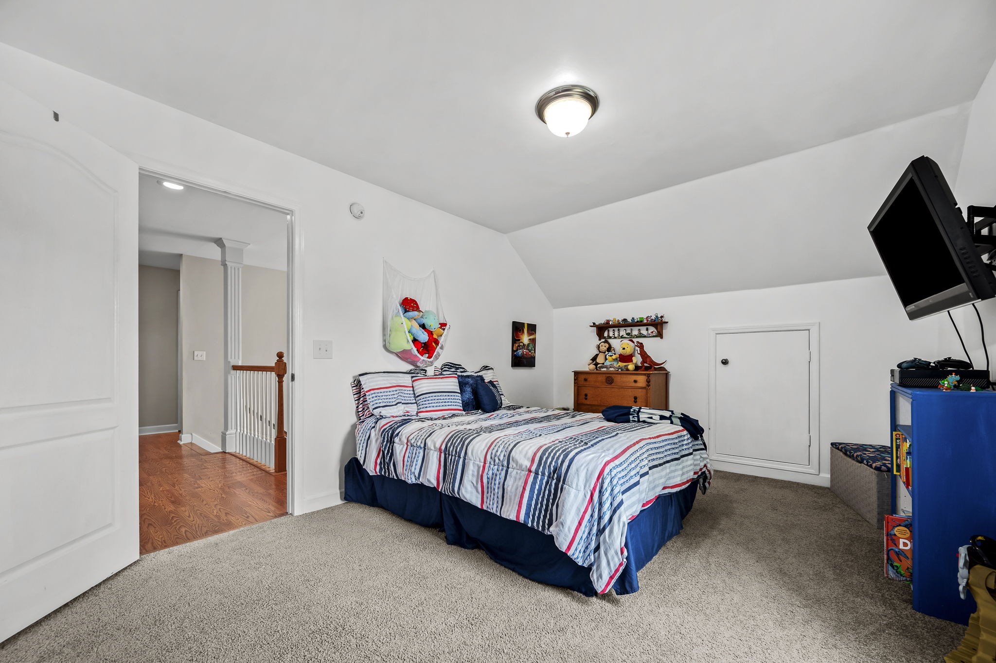 3084 Vicwood Dr