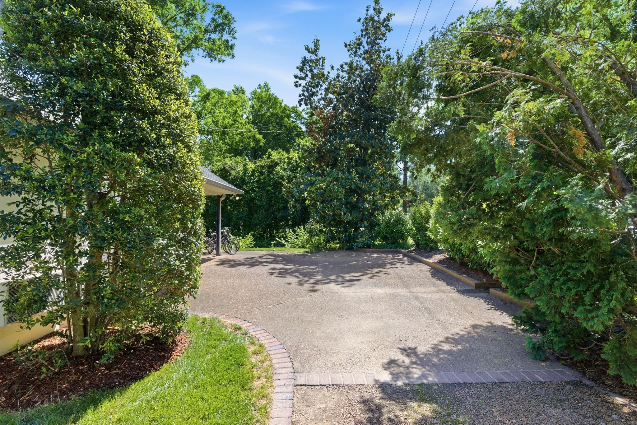 200 Brookfield Ave