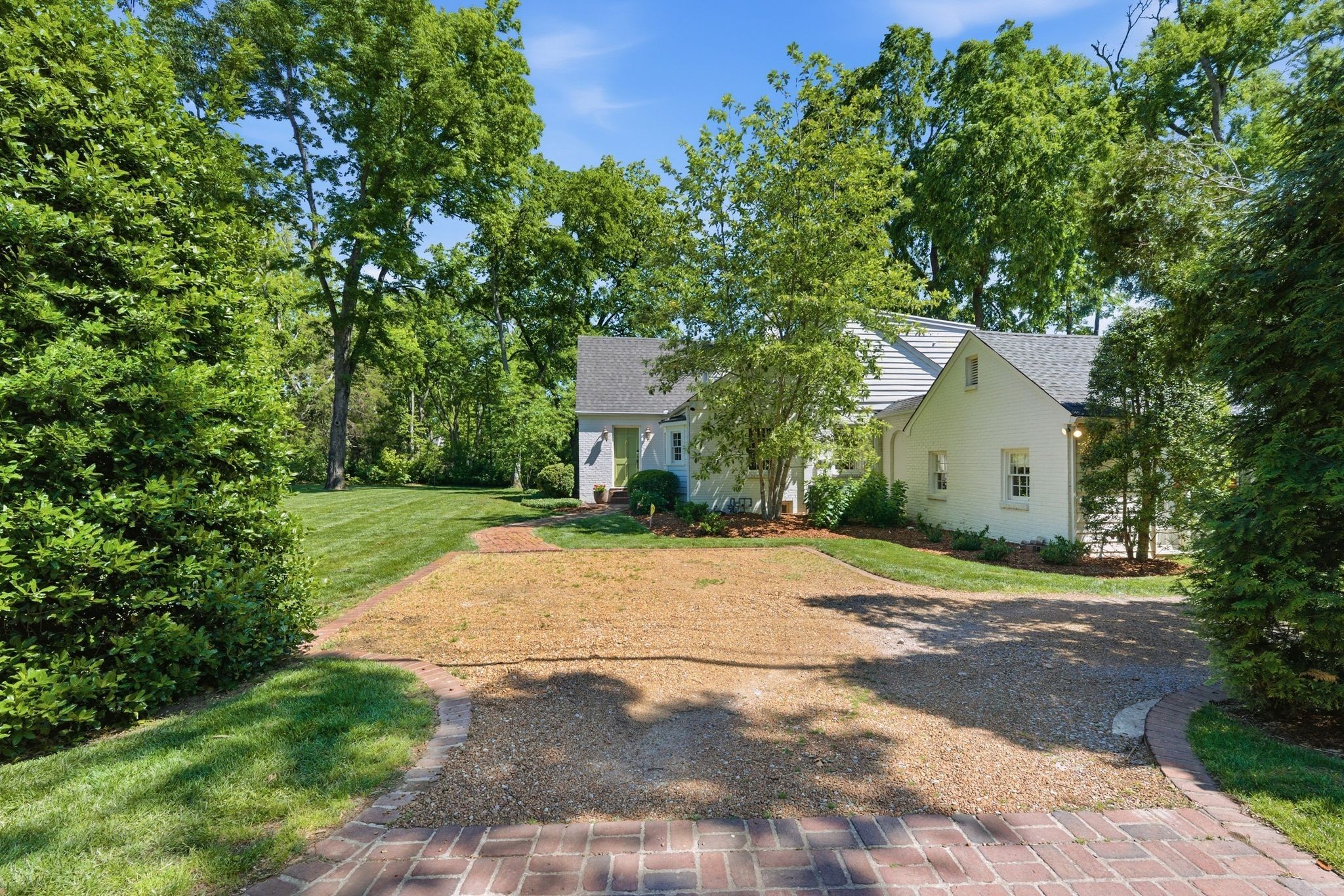 200 Brookfield Ave