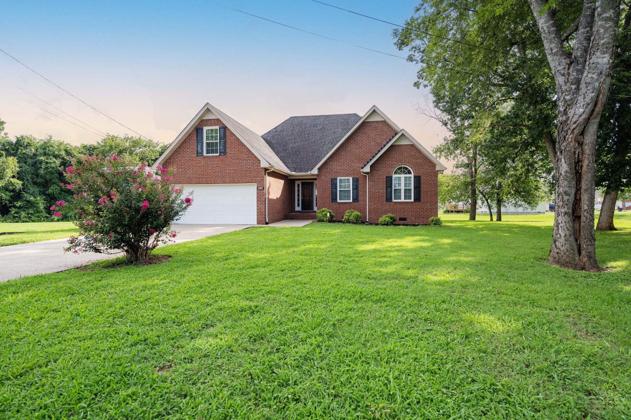 1205 Edgewood Ct