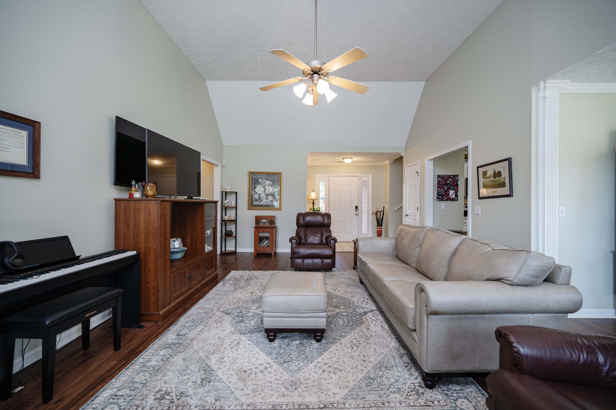 1205 Edgewood Ct