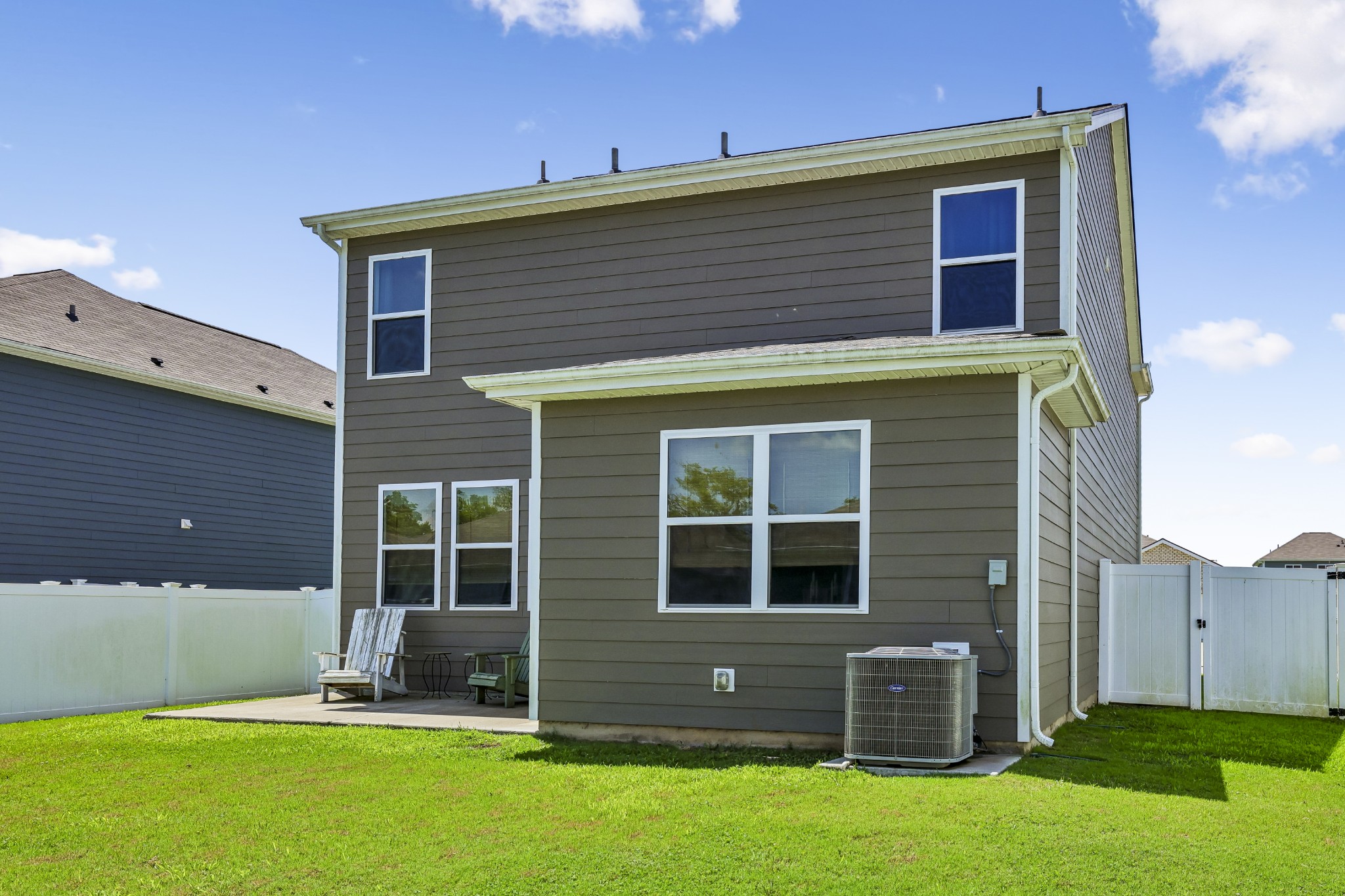 213 River Forest Dr
