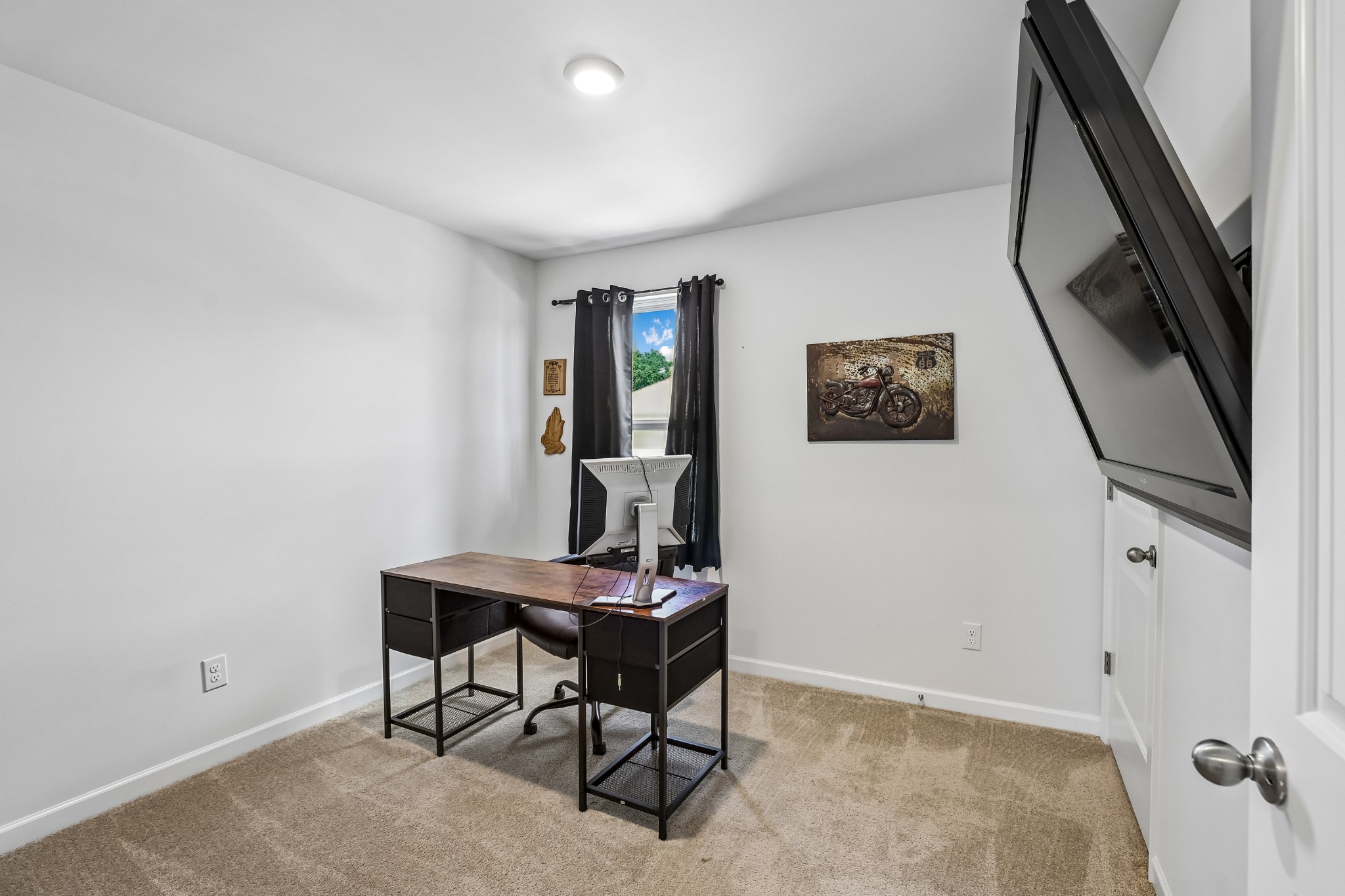 213 River Forest Dr