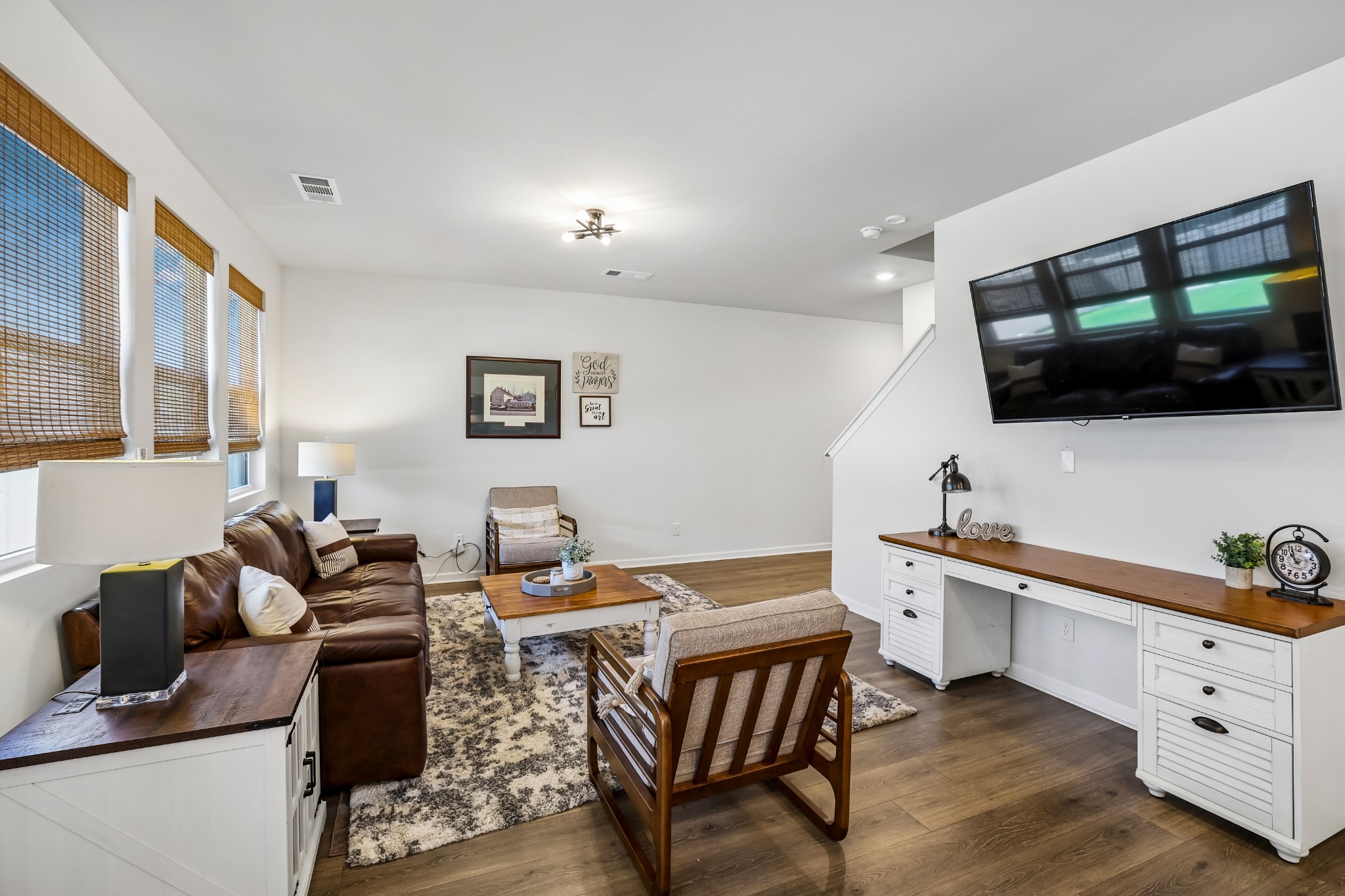 213 River Forest Dr