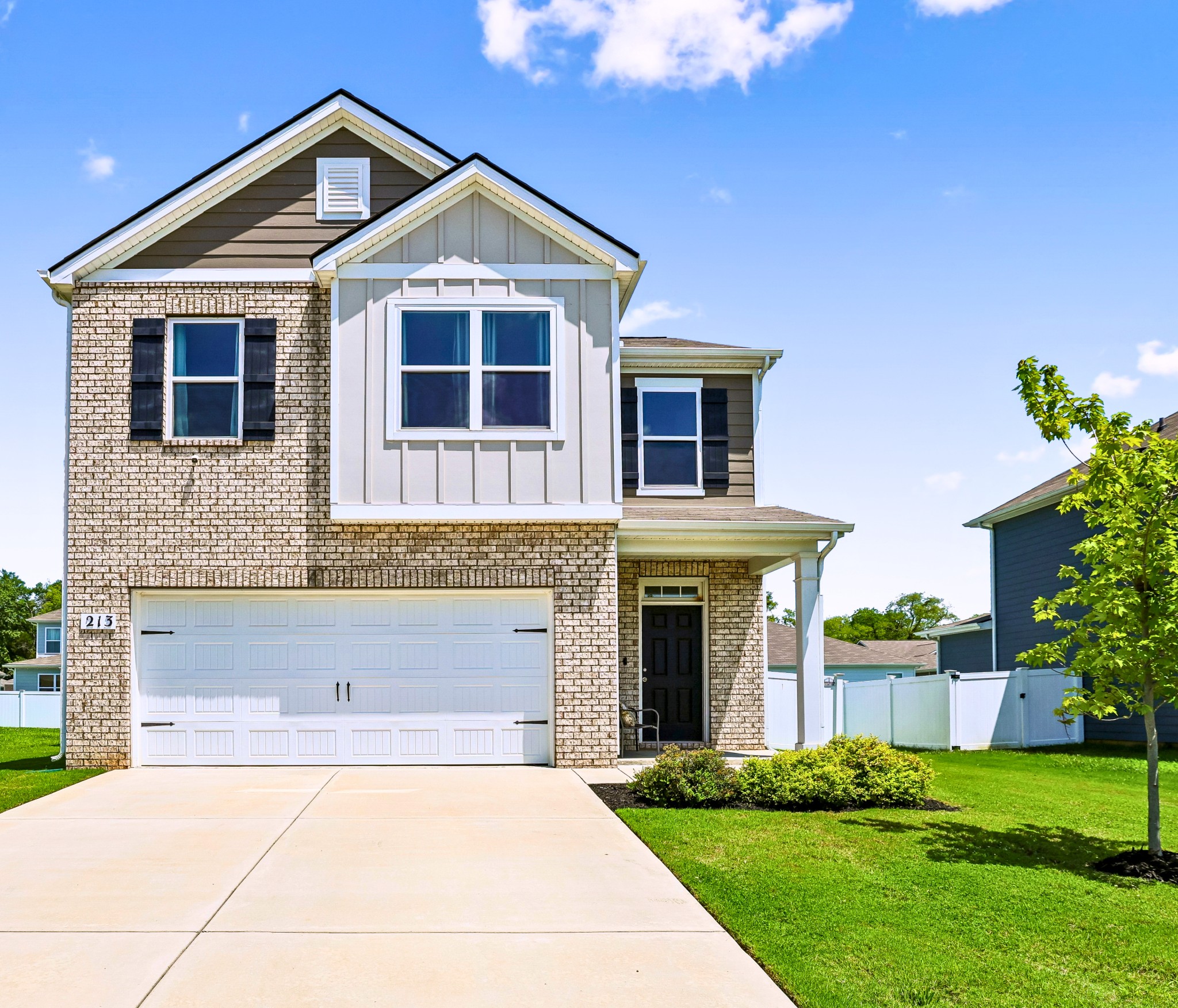 213 River Forest Dr