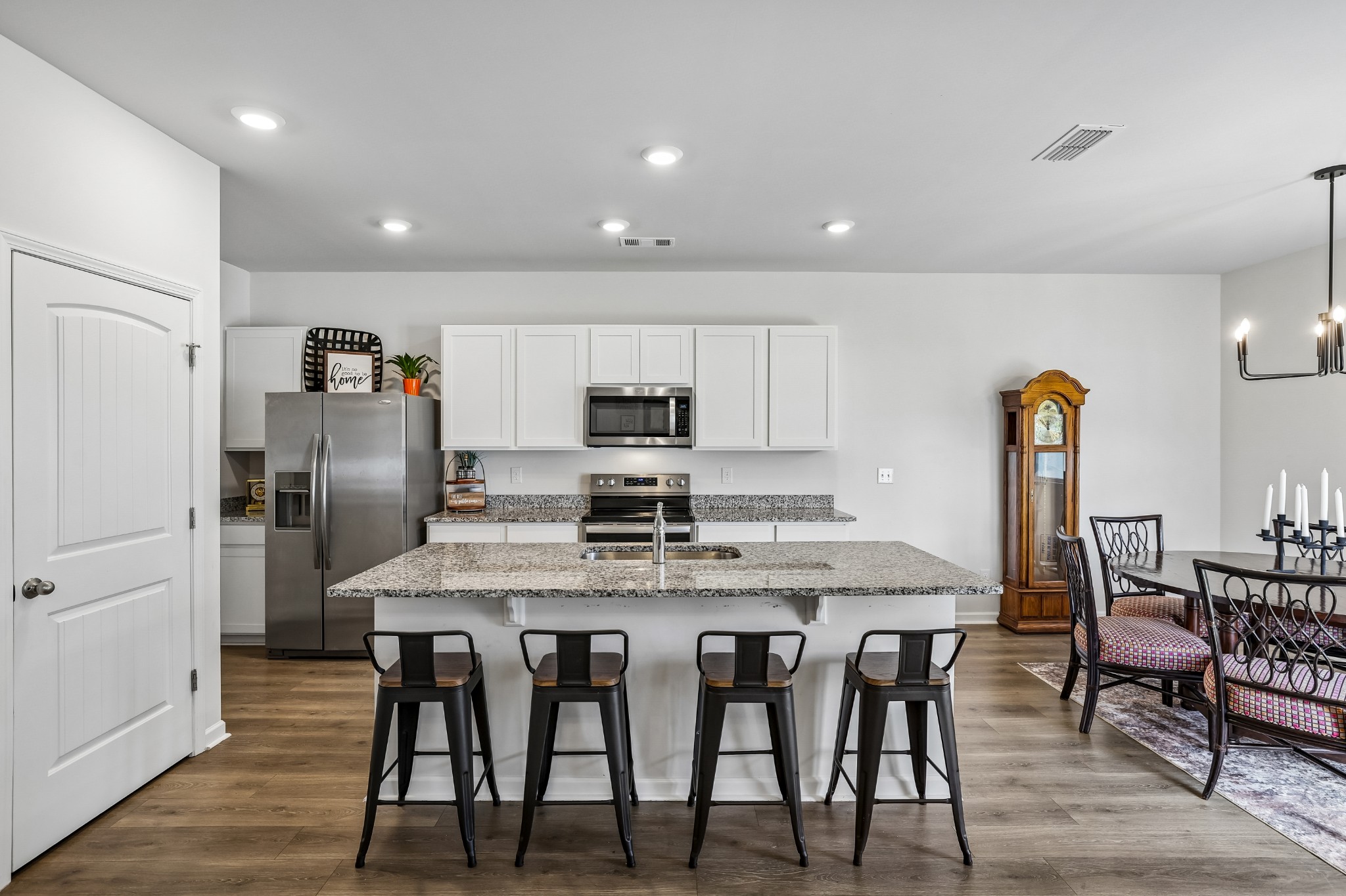 213 River Forest Dr