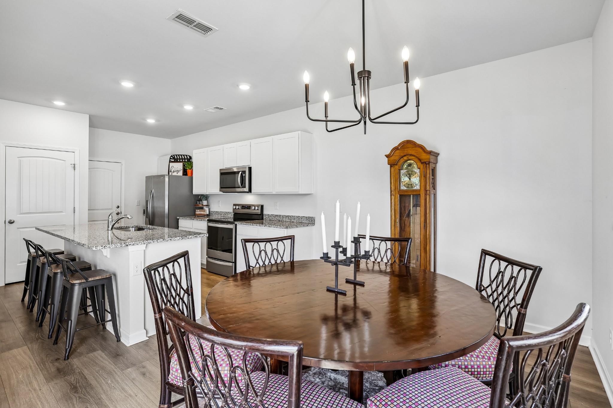 213 River Forest Dr