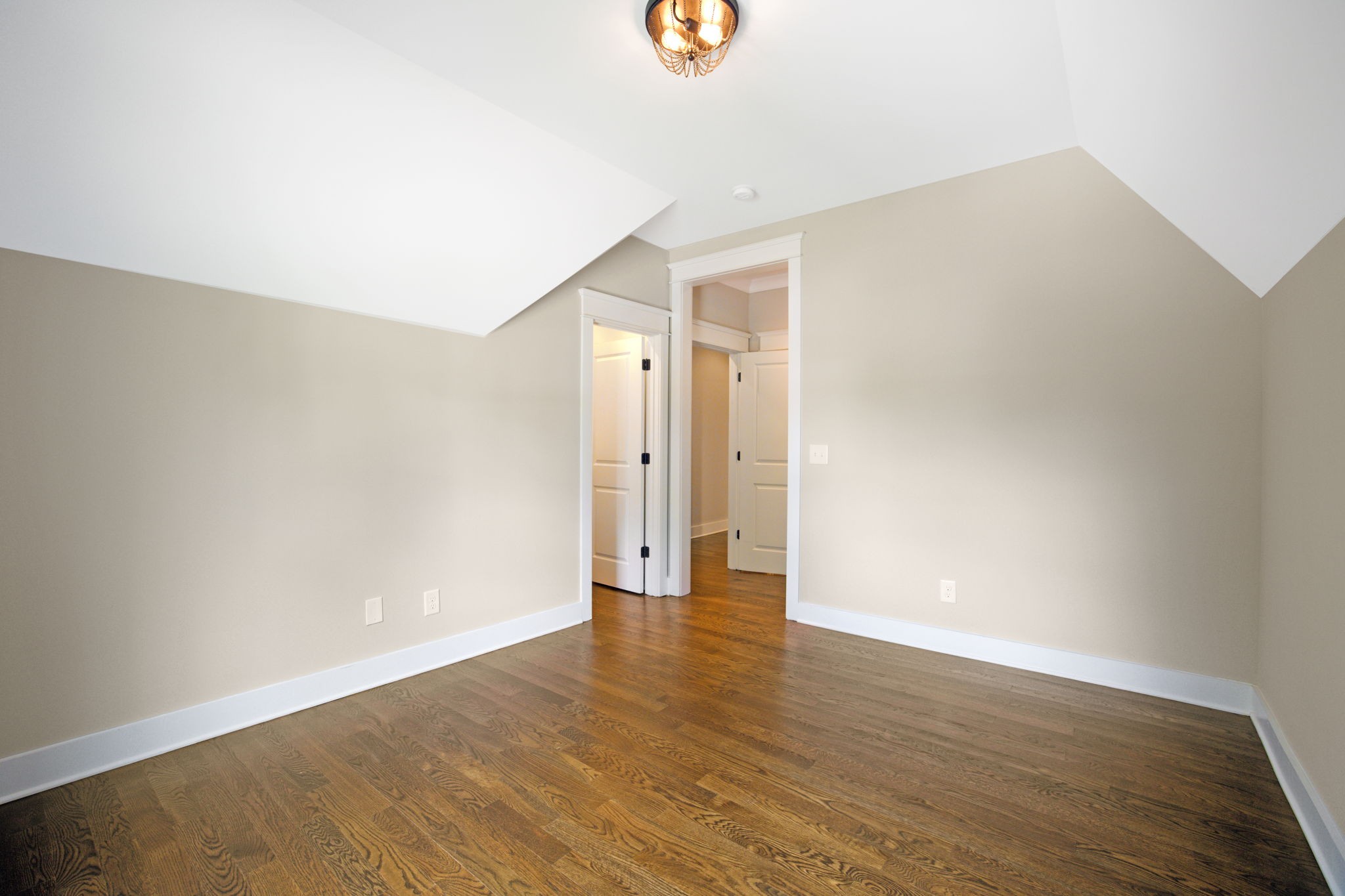 124B Lincoln Ct