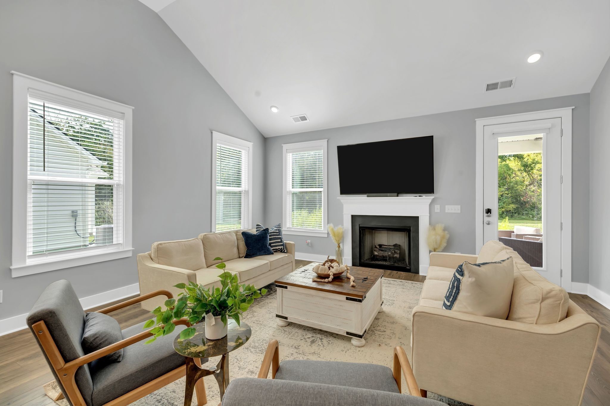 262 Cornice Dr