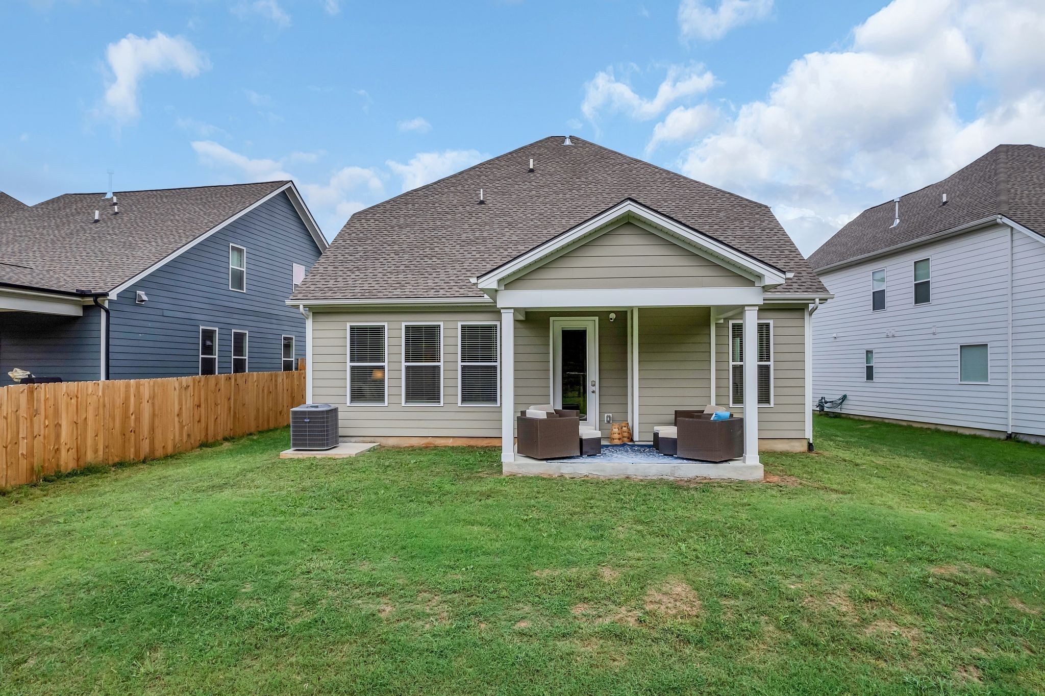 262 Cornice Dr