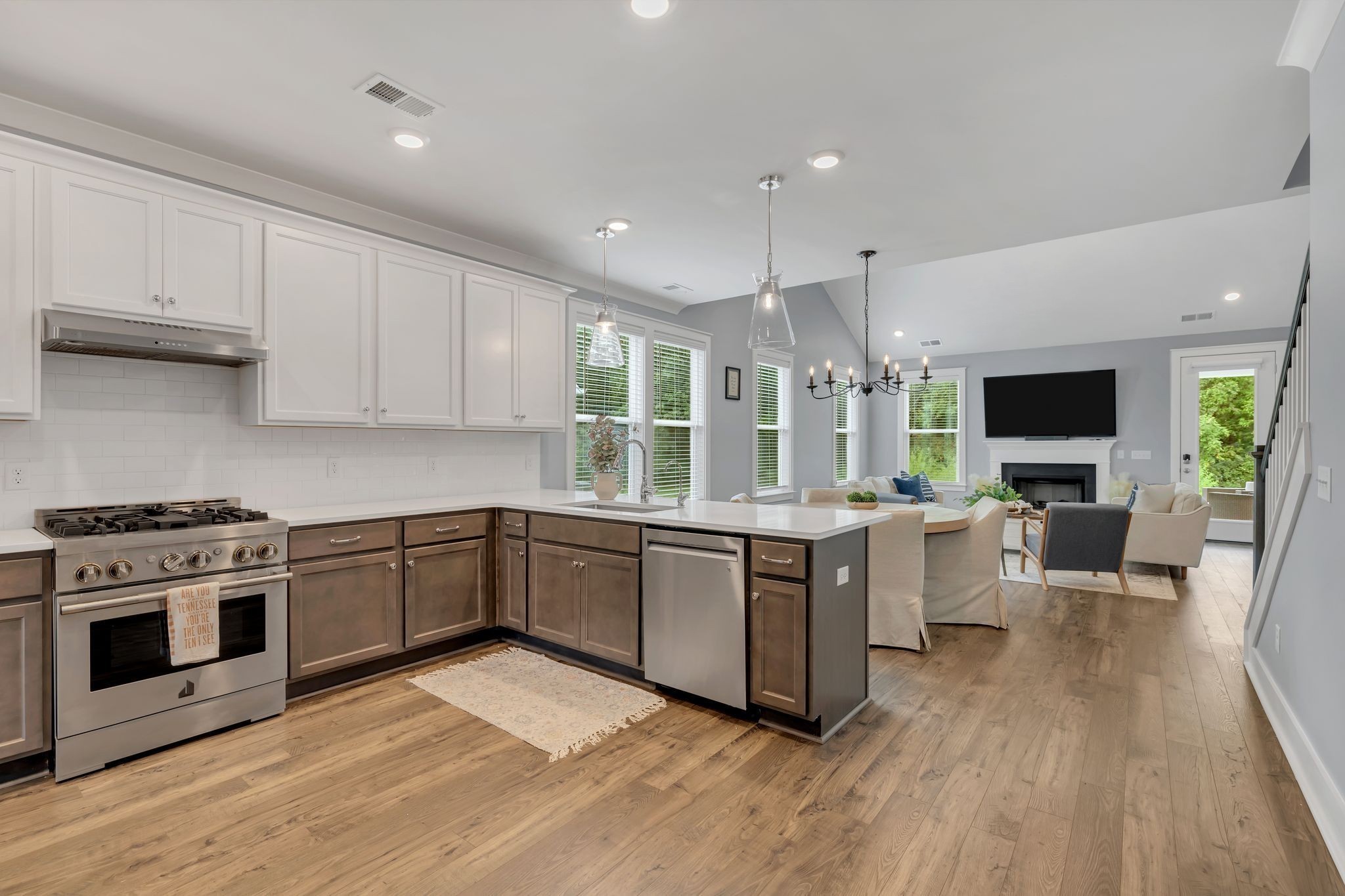 262 Cornice Dr