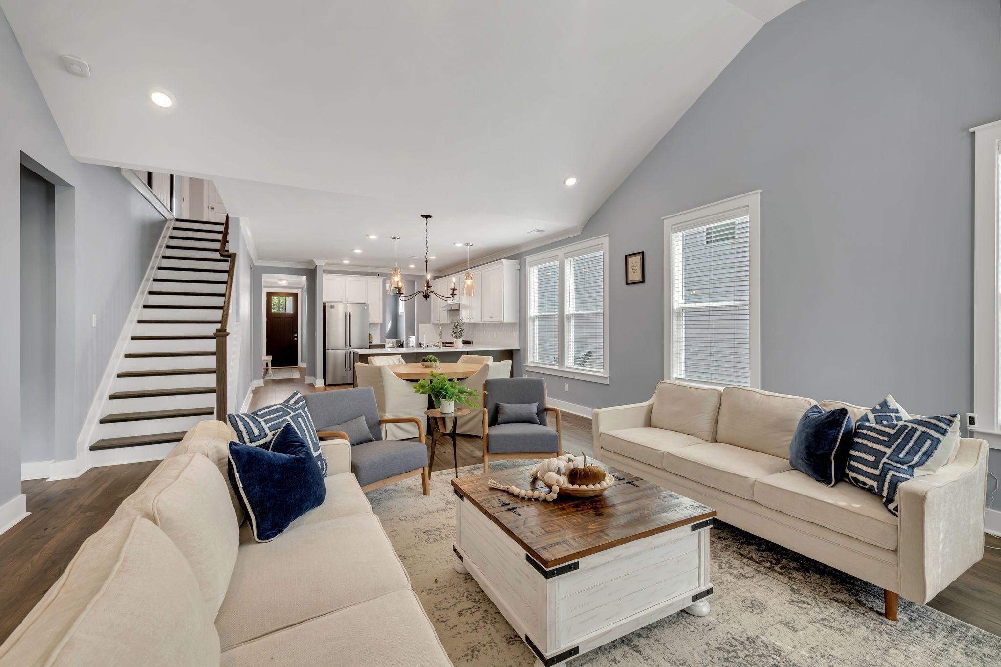 262 Cornice Dr