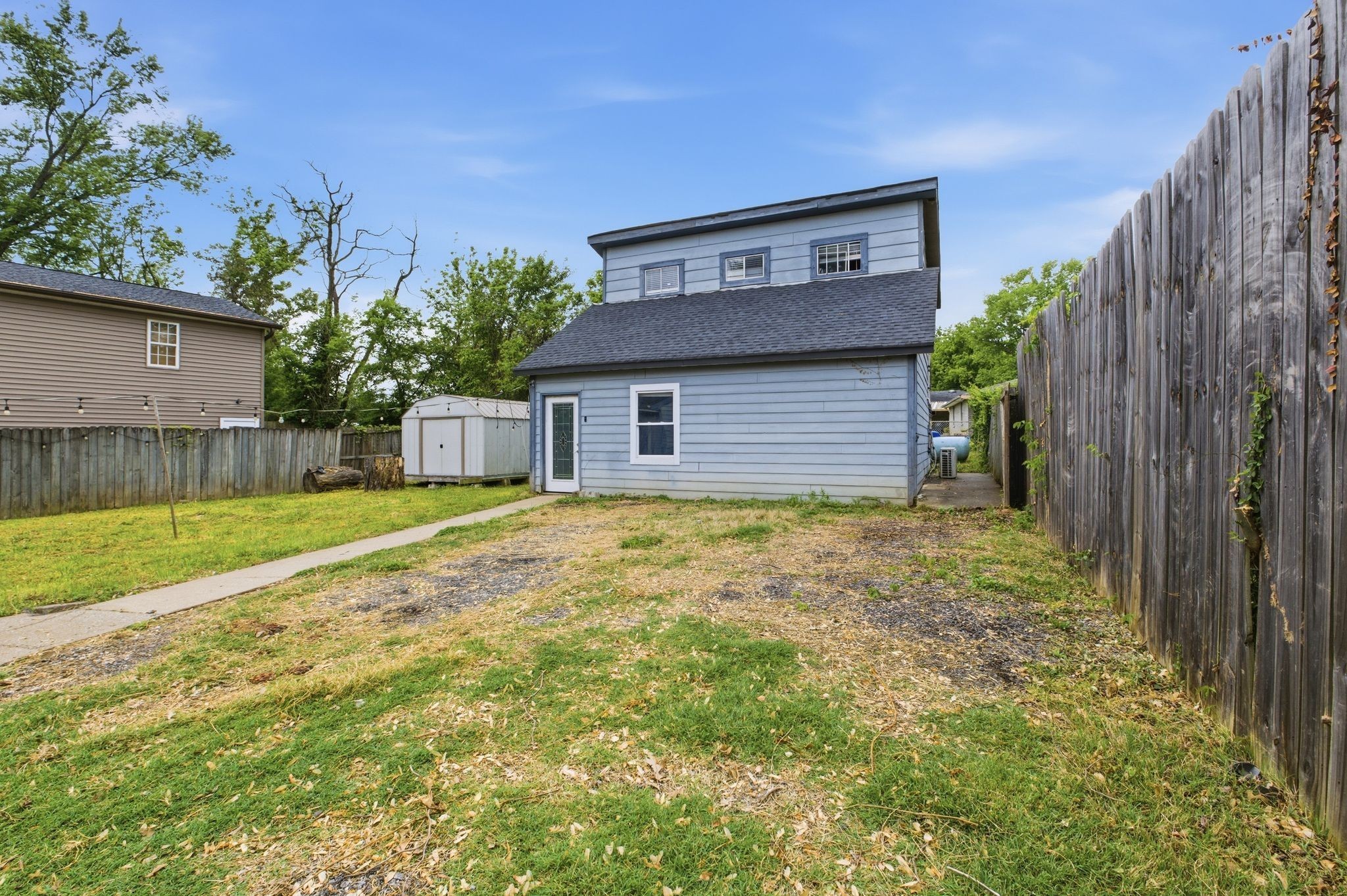 952 Colfax Drive