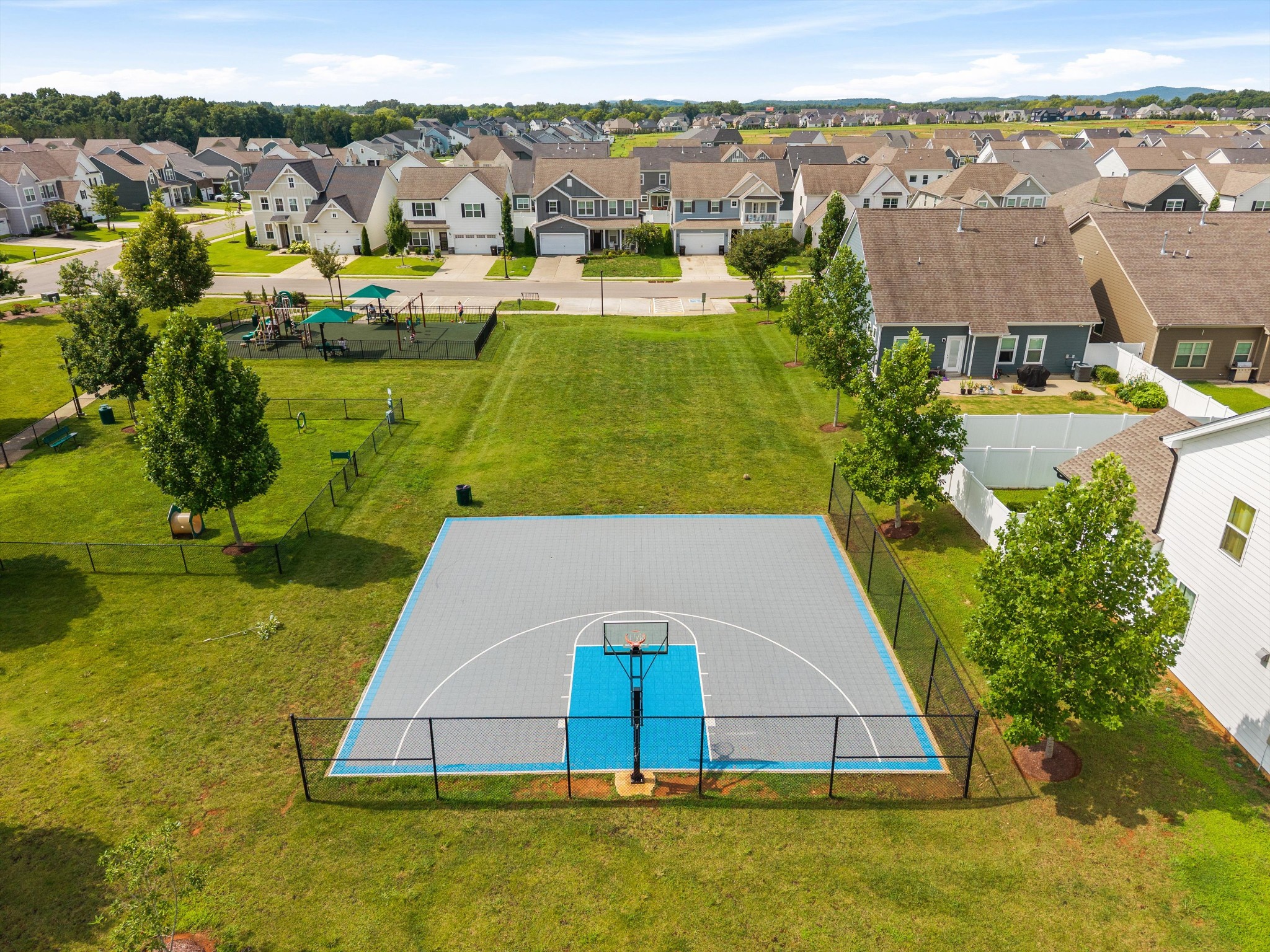 3124 Chatfield Dr