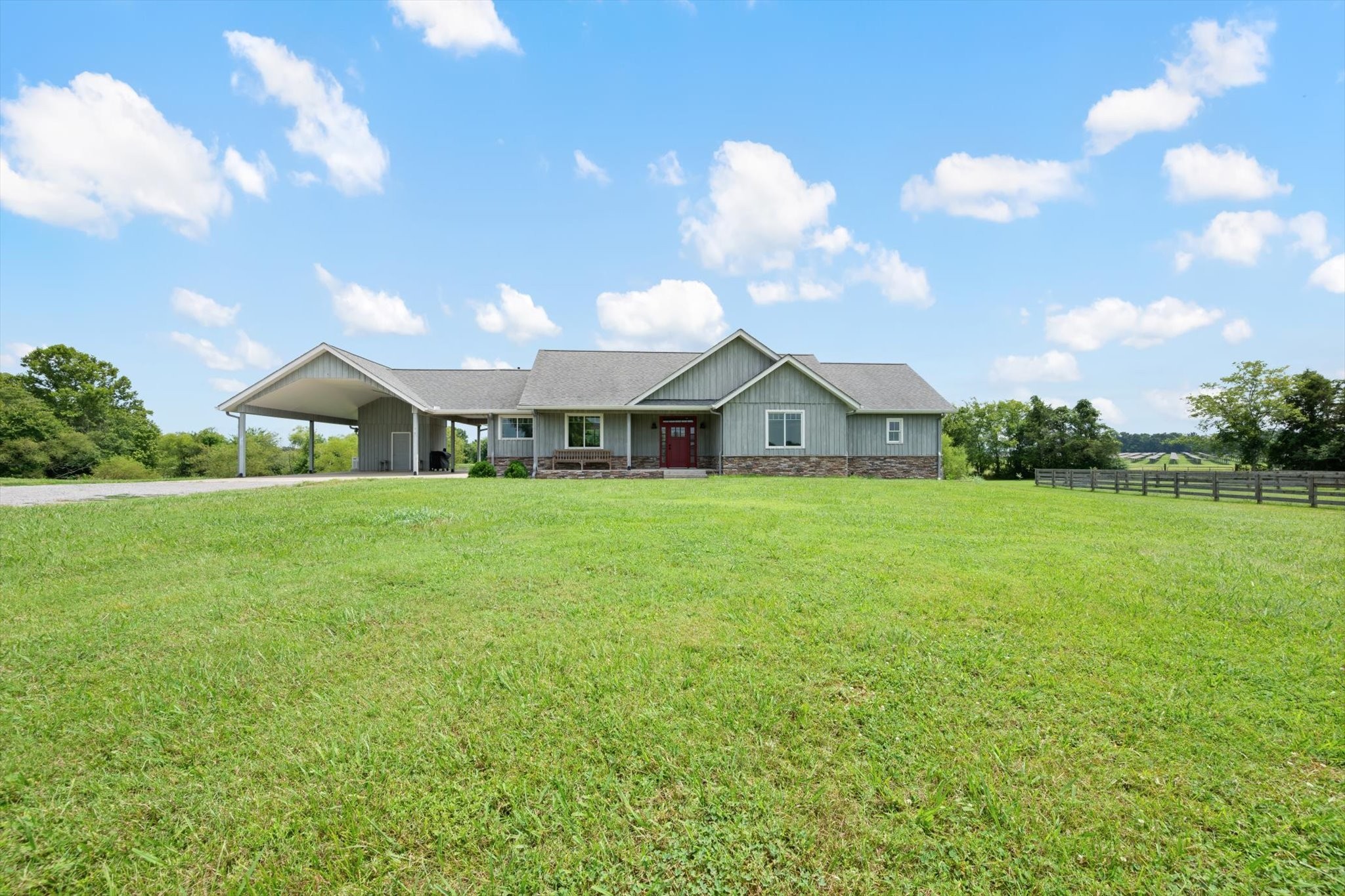 221 Eady Rd
