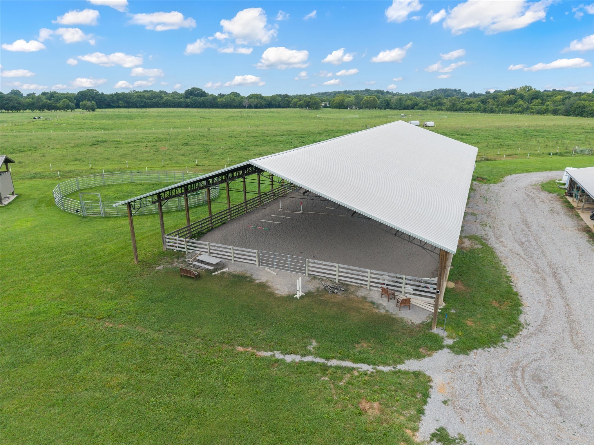 221 Eady Rd