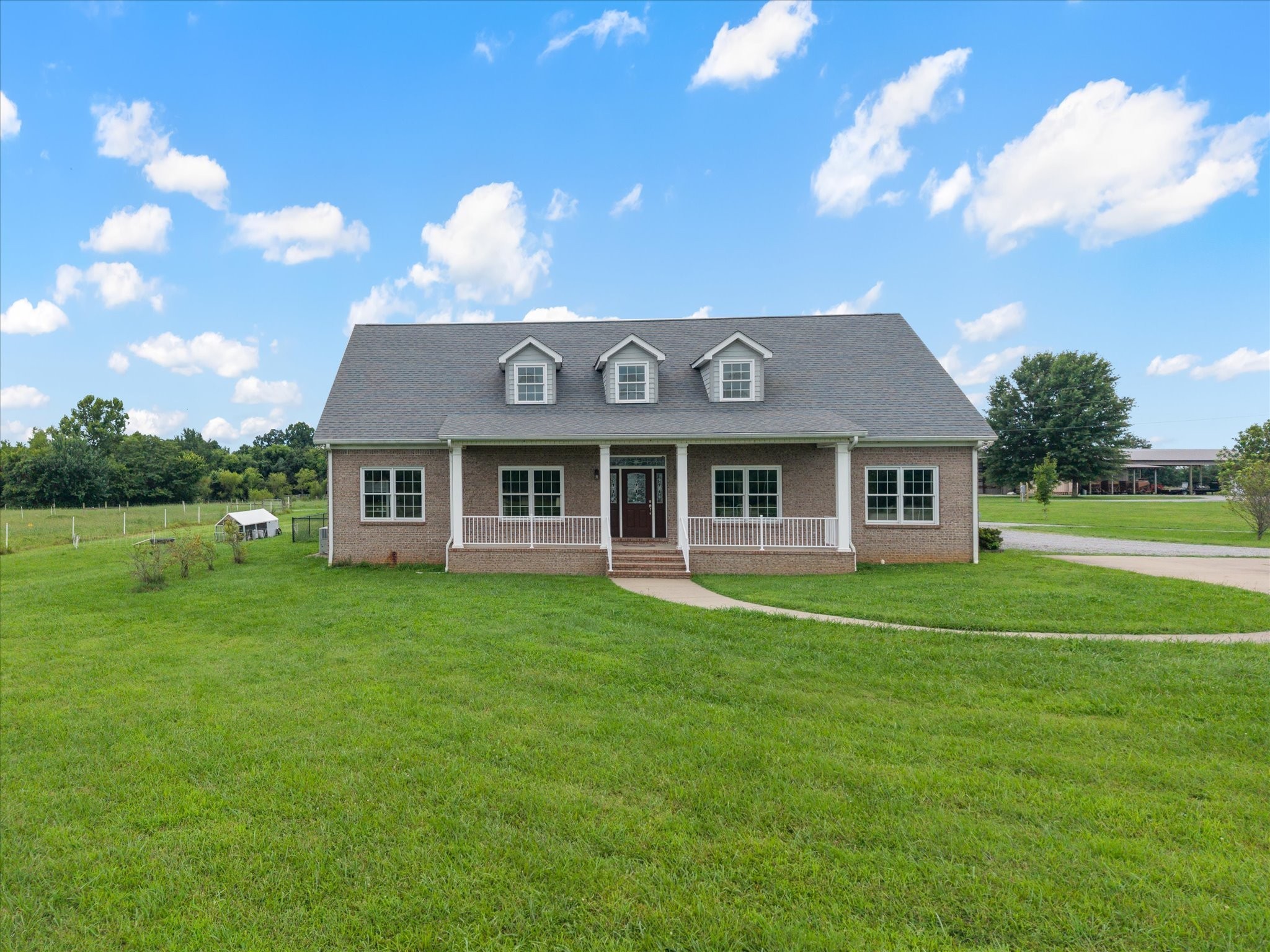 221 Eady Rd