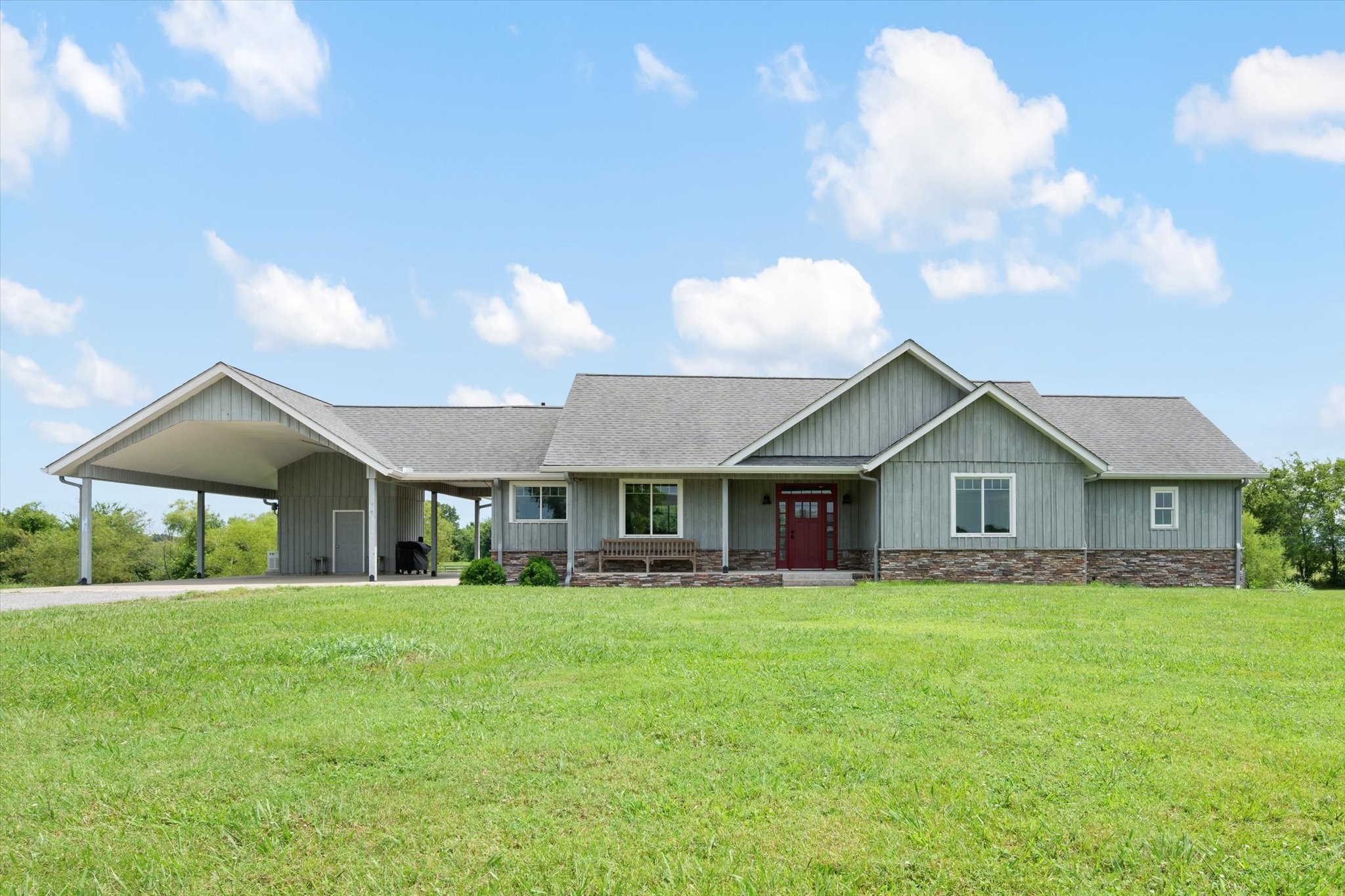 221 Eady Rd