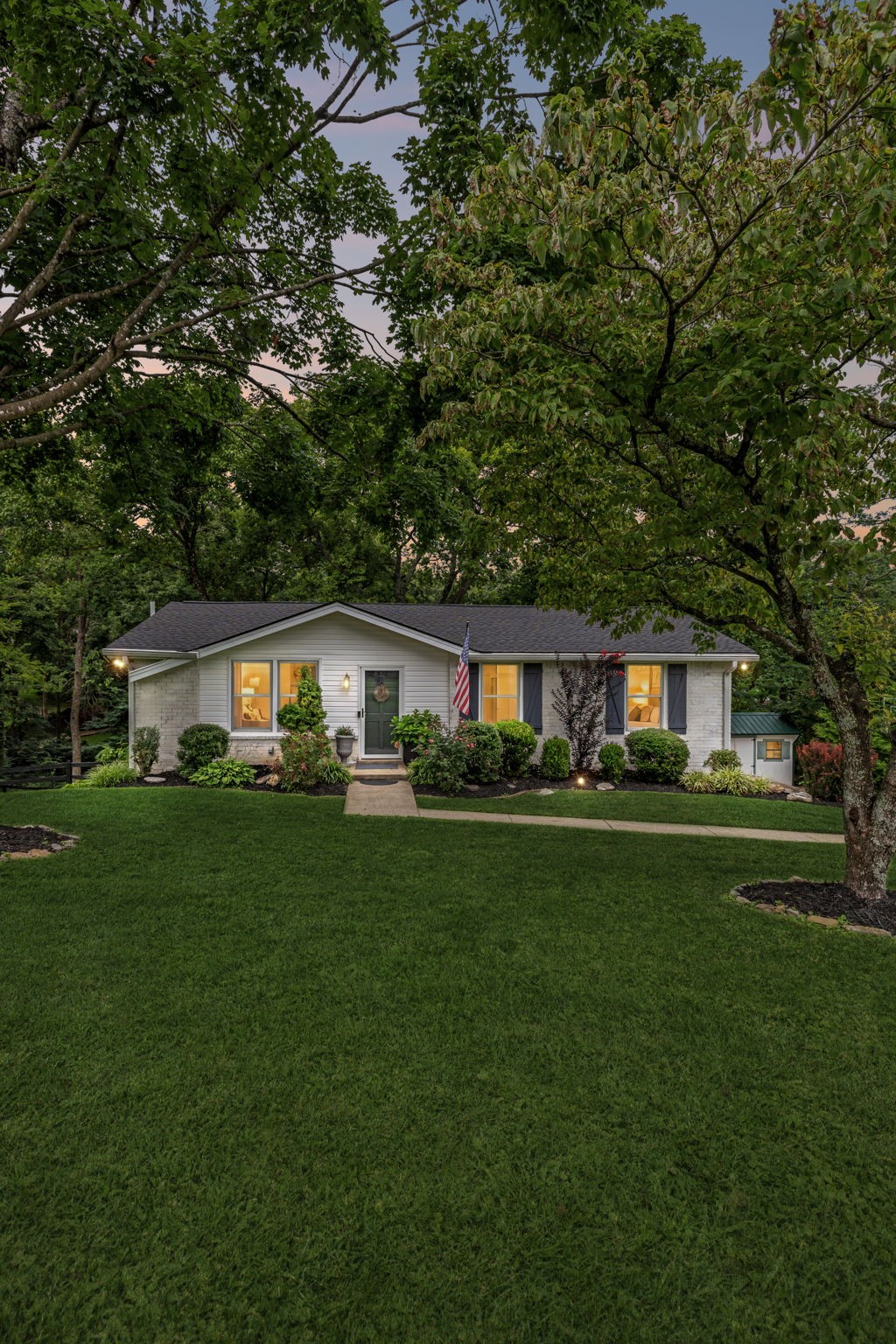 5915 Kinsdale Dr