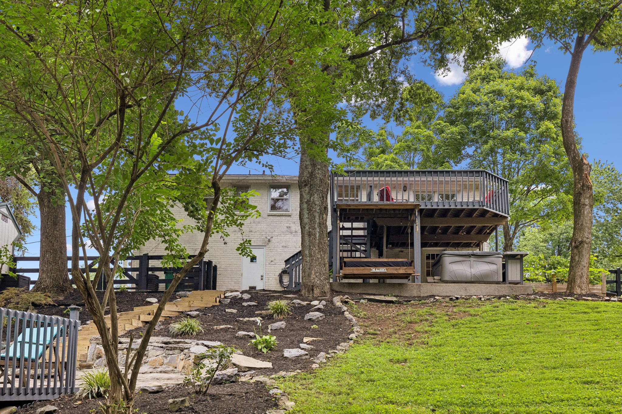 5915 Kinsdale Dr