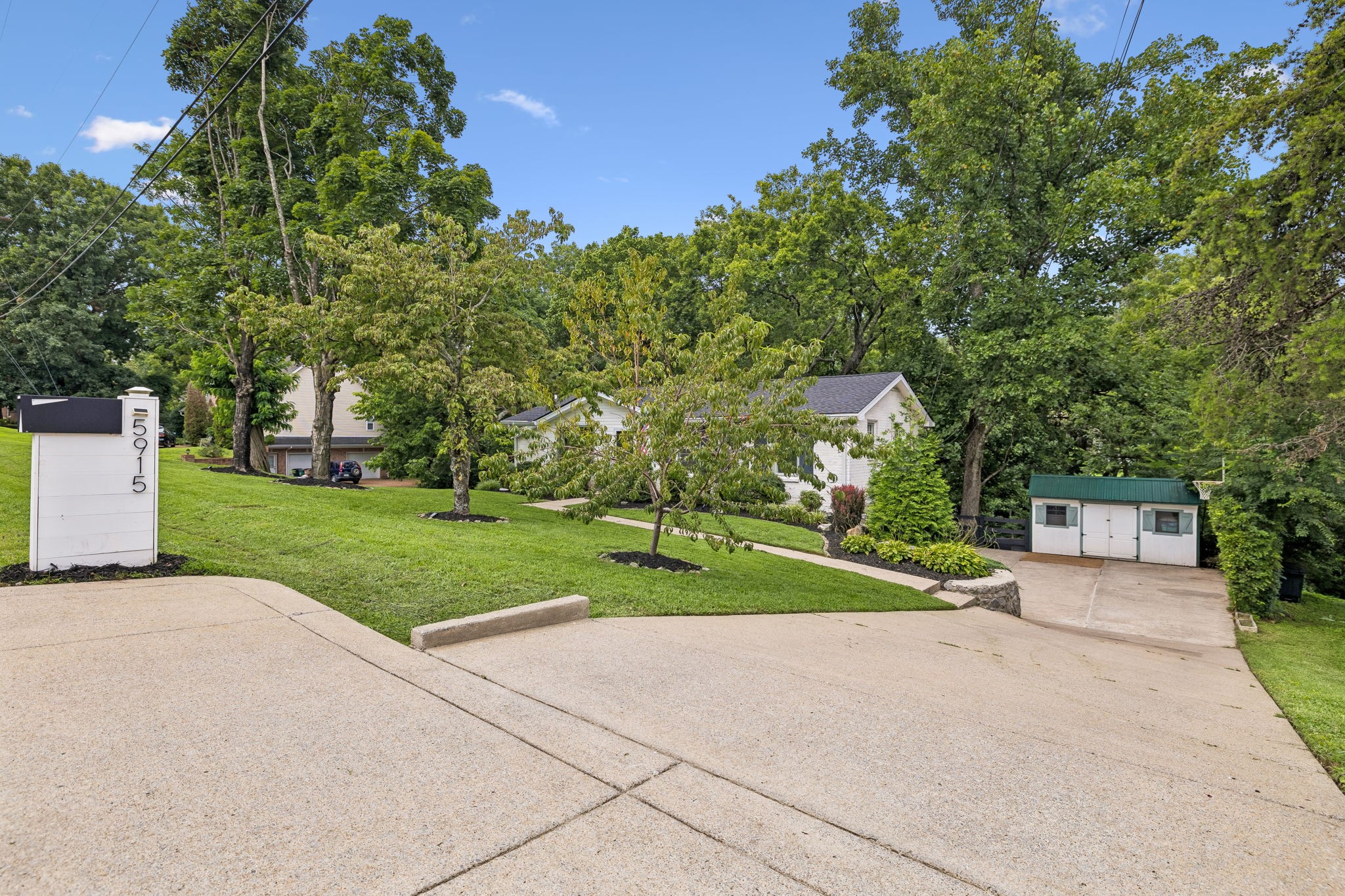 5915 Kinsdale Dr