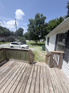 605 Gin St