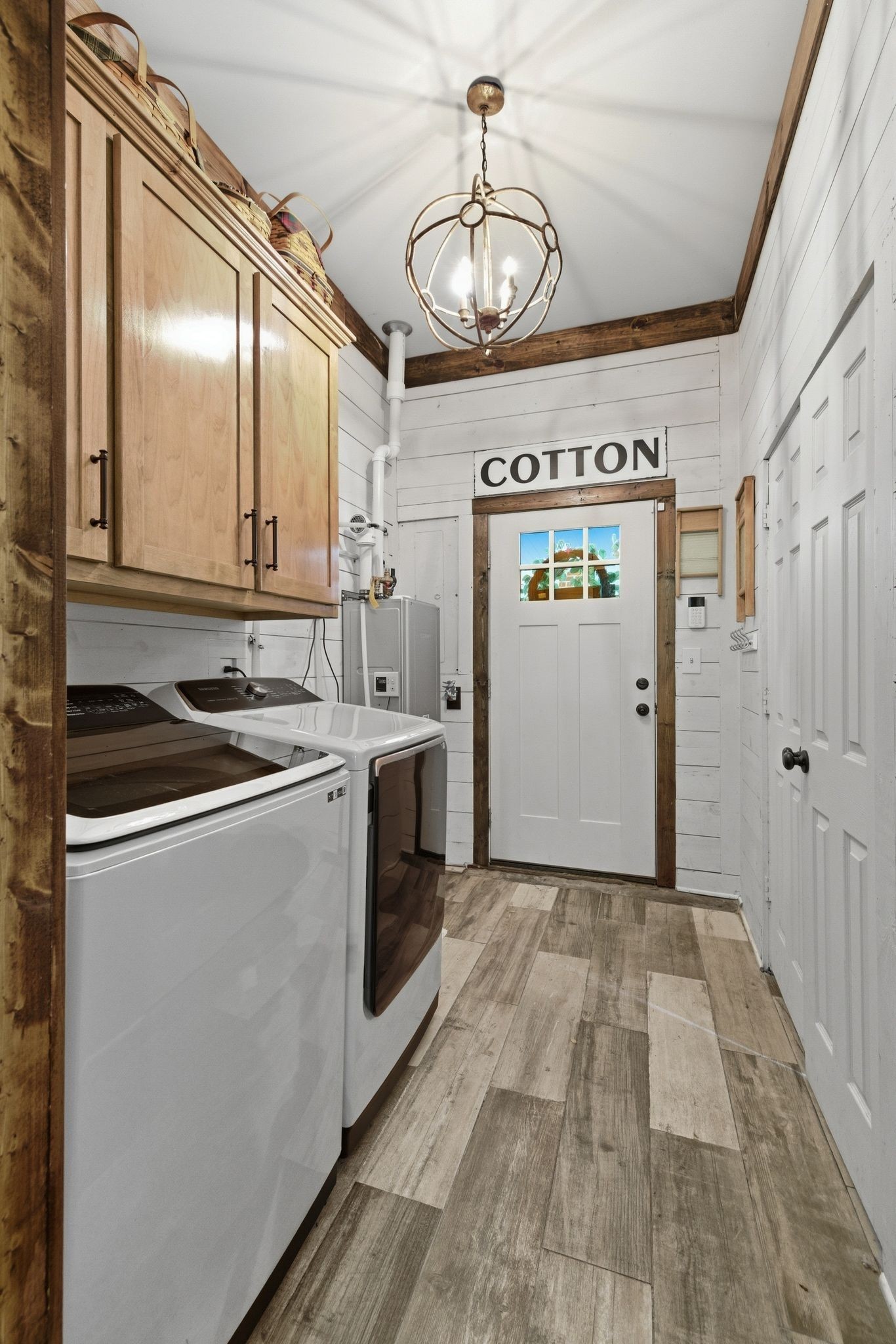 88 Riverbend Dr