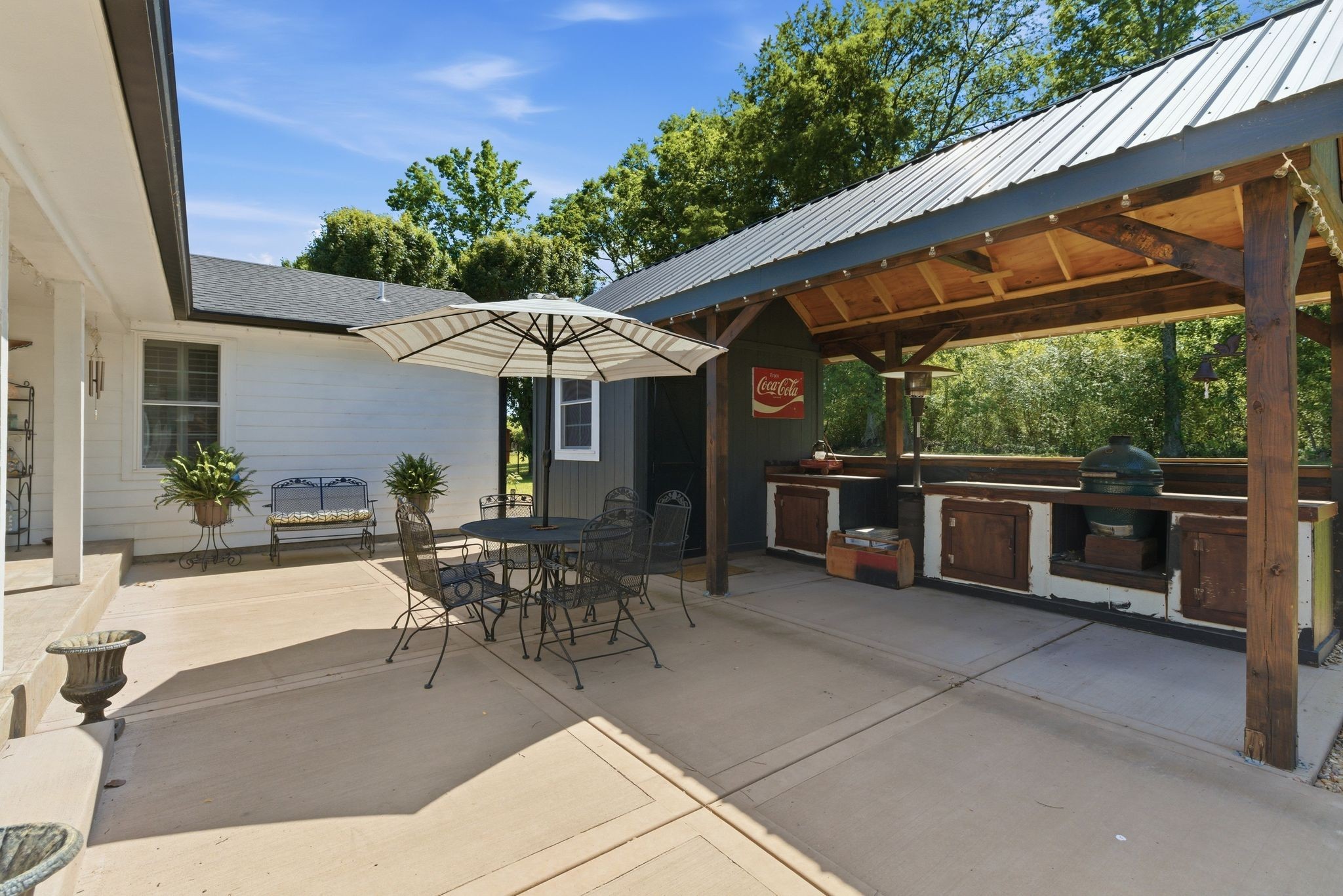 88 Riverbend Dr