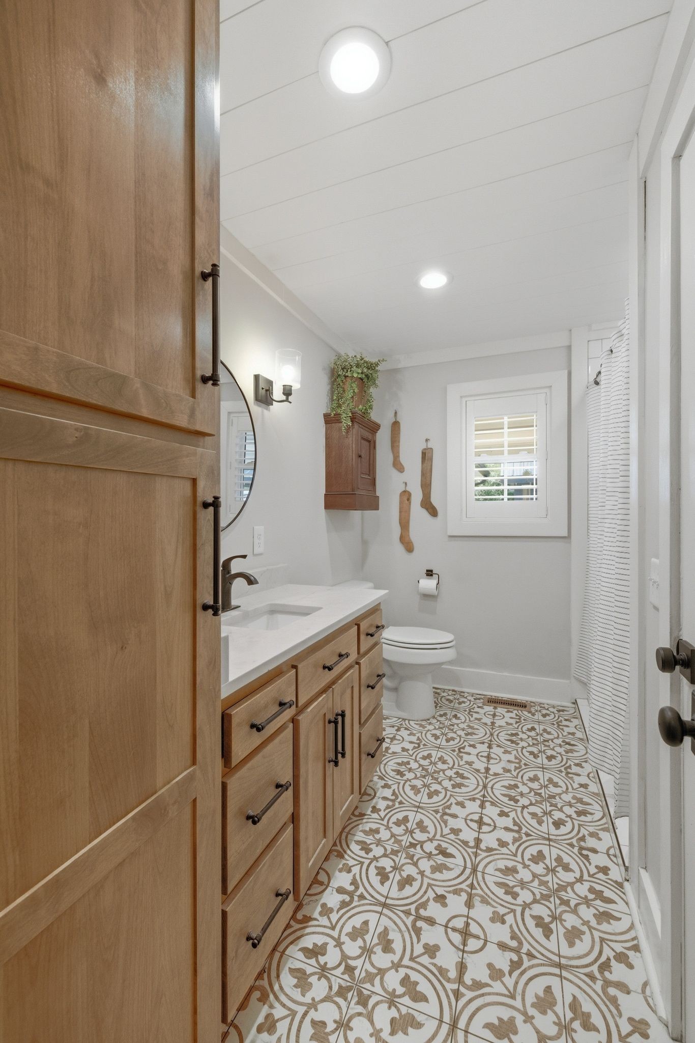 88 Riverbend Dr