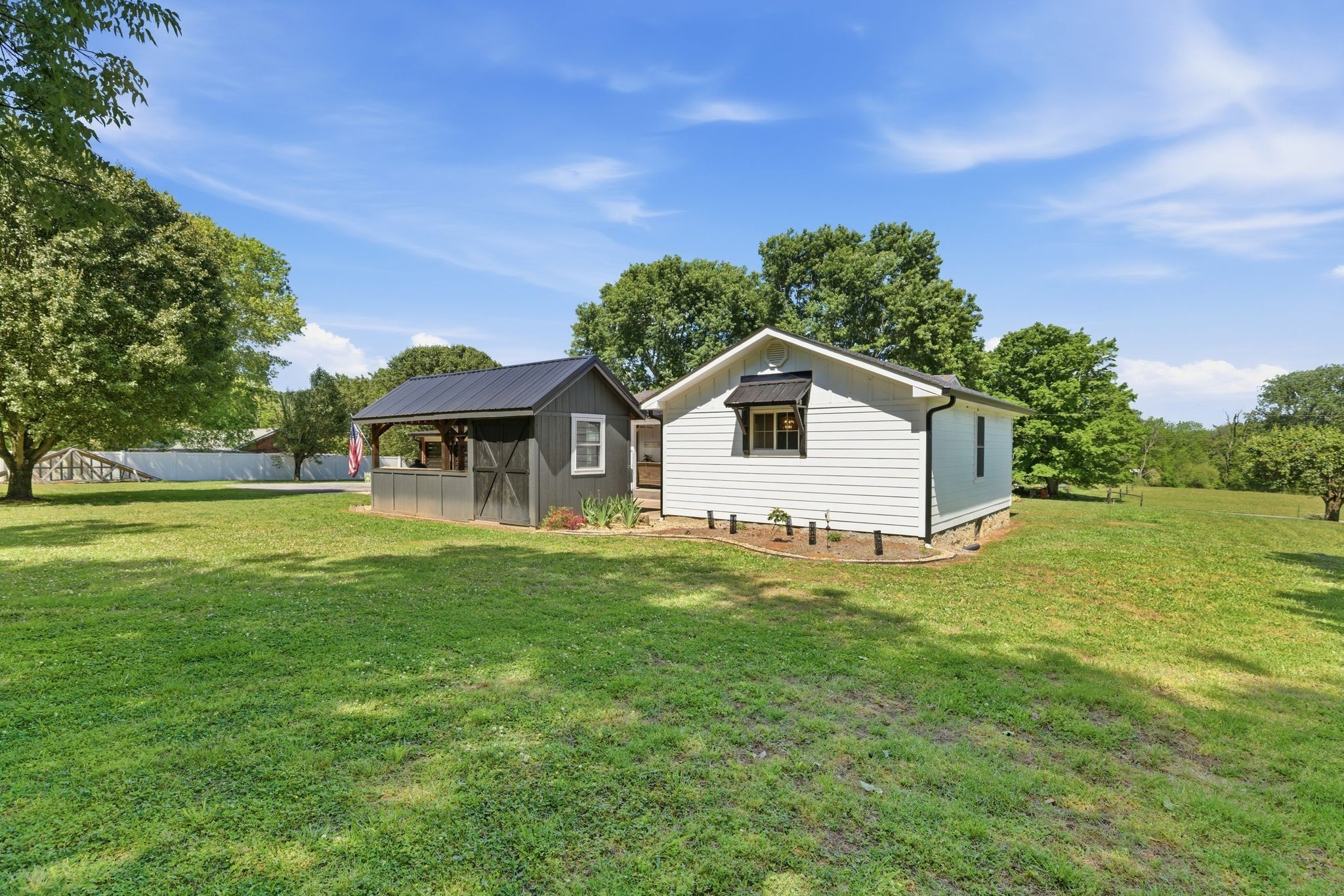88 Riverbend Dr